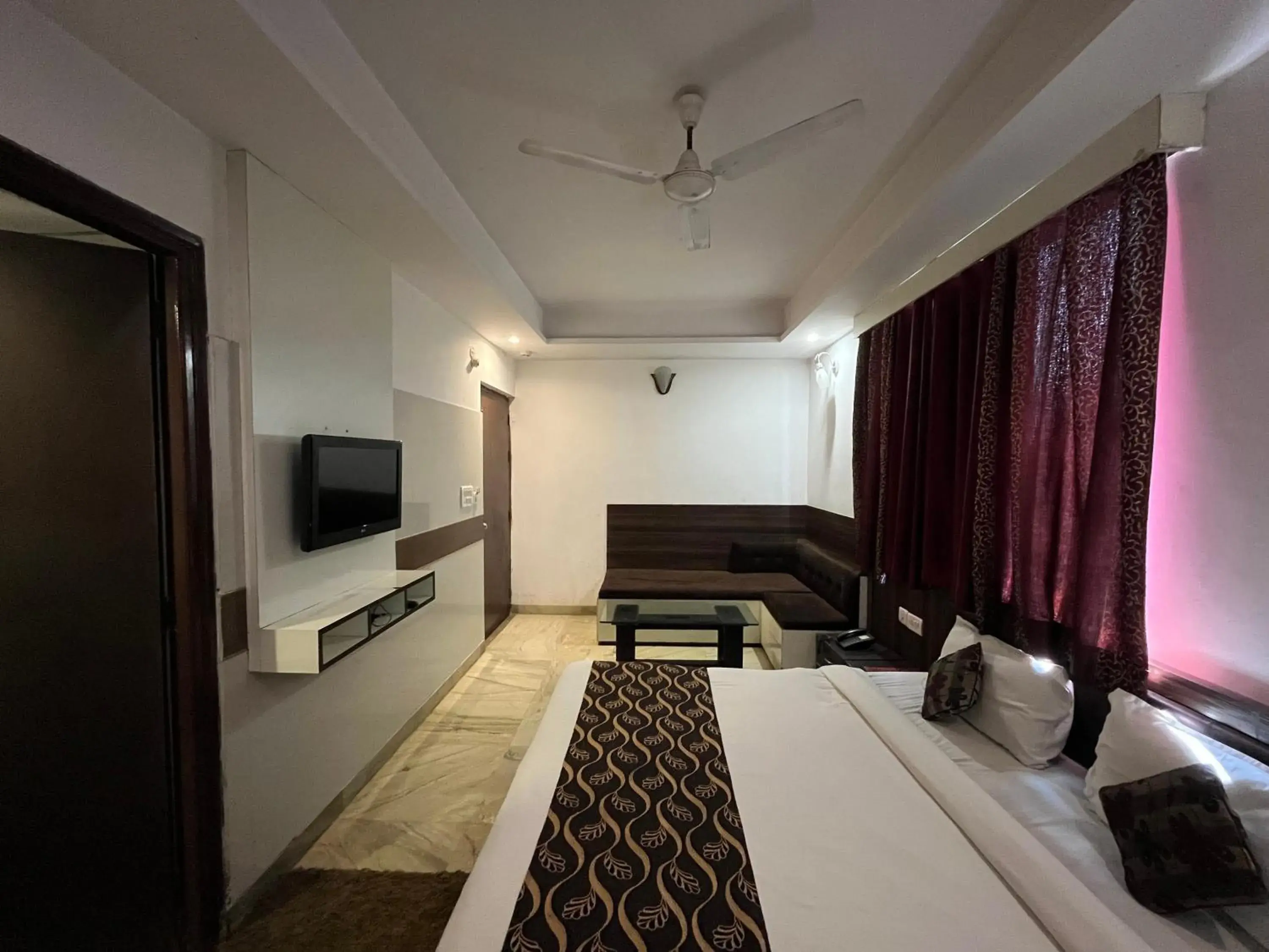 Bed in Hotel Taj Galaxy Bed in Hotel Taj Galaxy