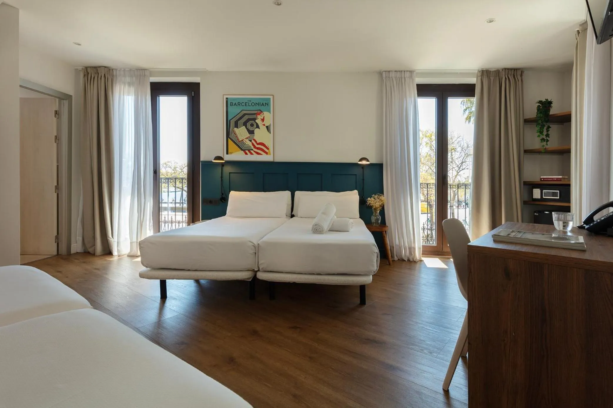 Photo of the whole room, Bed in Som Nit Port Vell