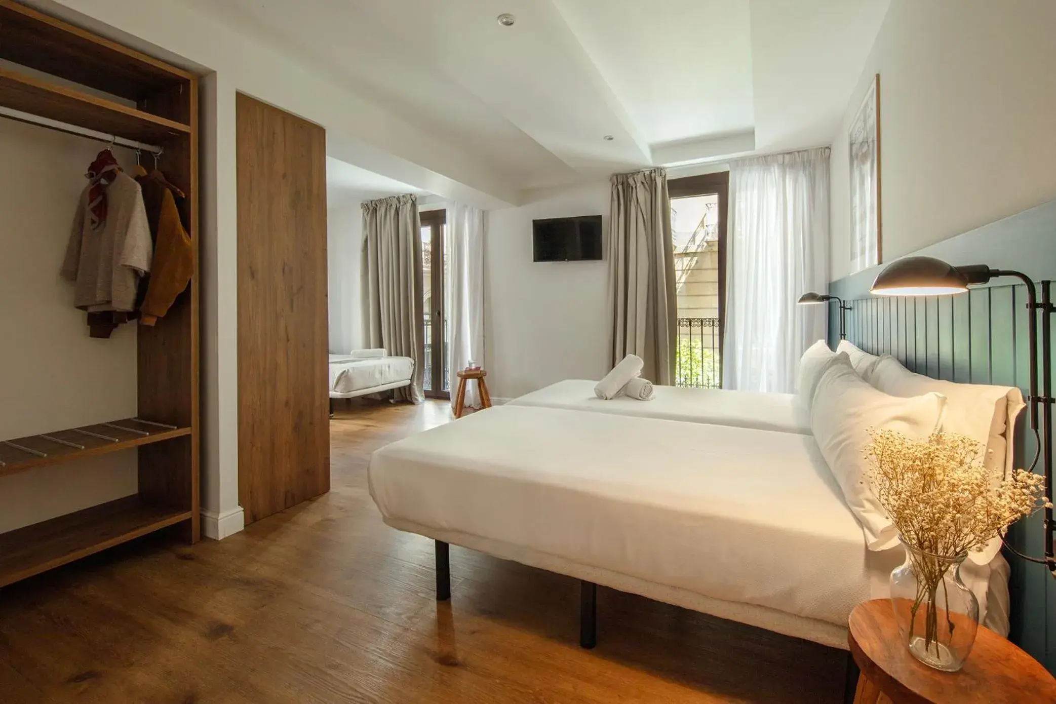 Triple Room in Som Nit Port Vell Triple Room in Som Nit Port Vell