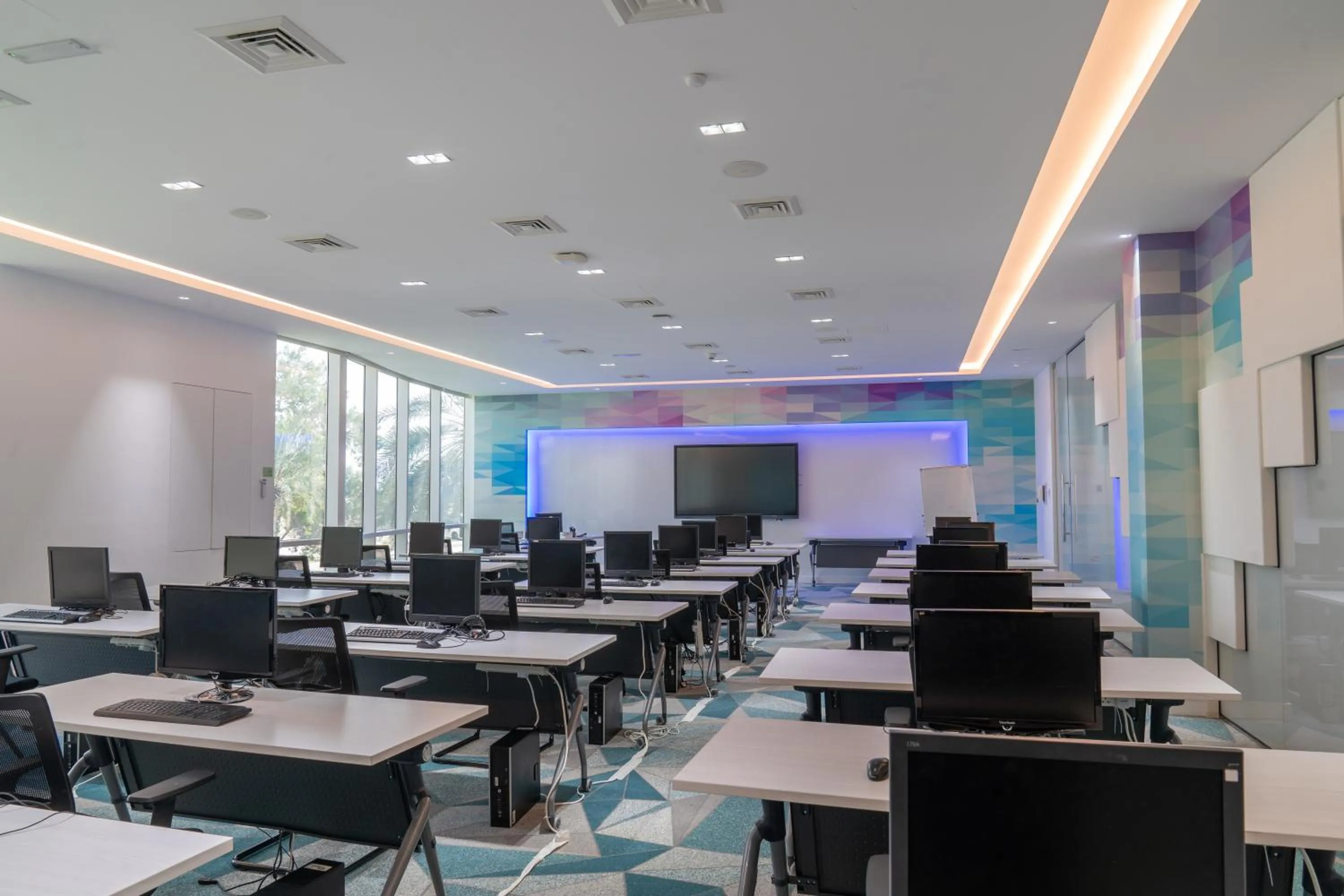 Meeting/conference room in eStay Hotel