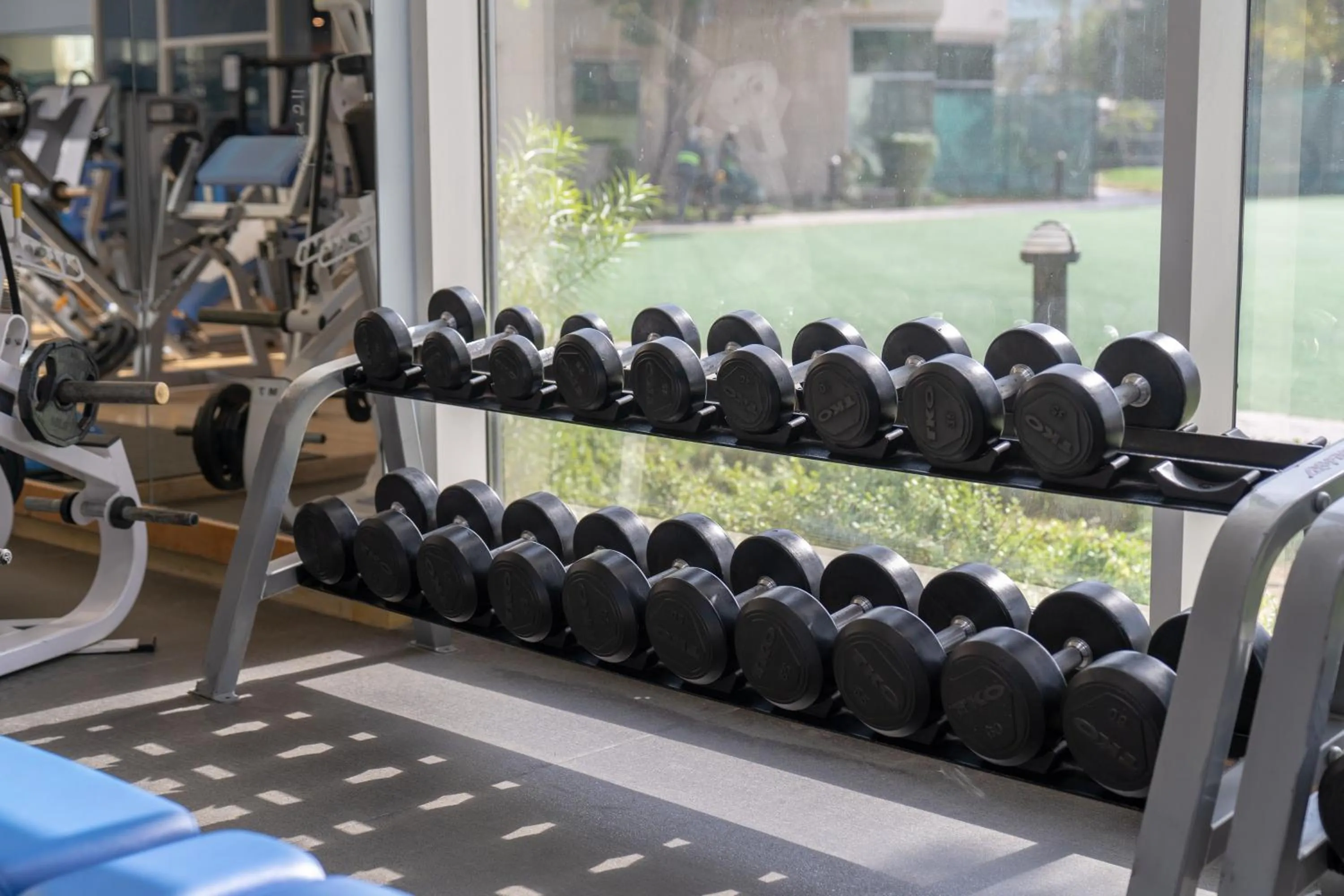 Fitness centre/facilities in eStay Hotel