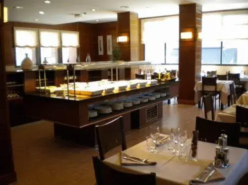 Restaurant/places to eat in Apartamentos Solineu Restaurant/places to eat in Apartamentos Solineu