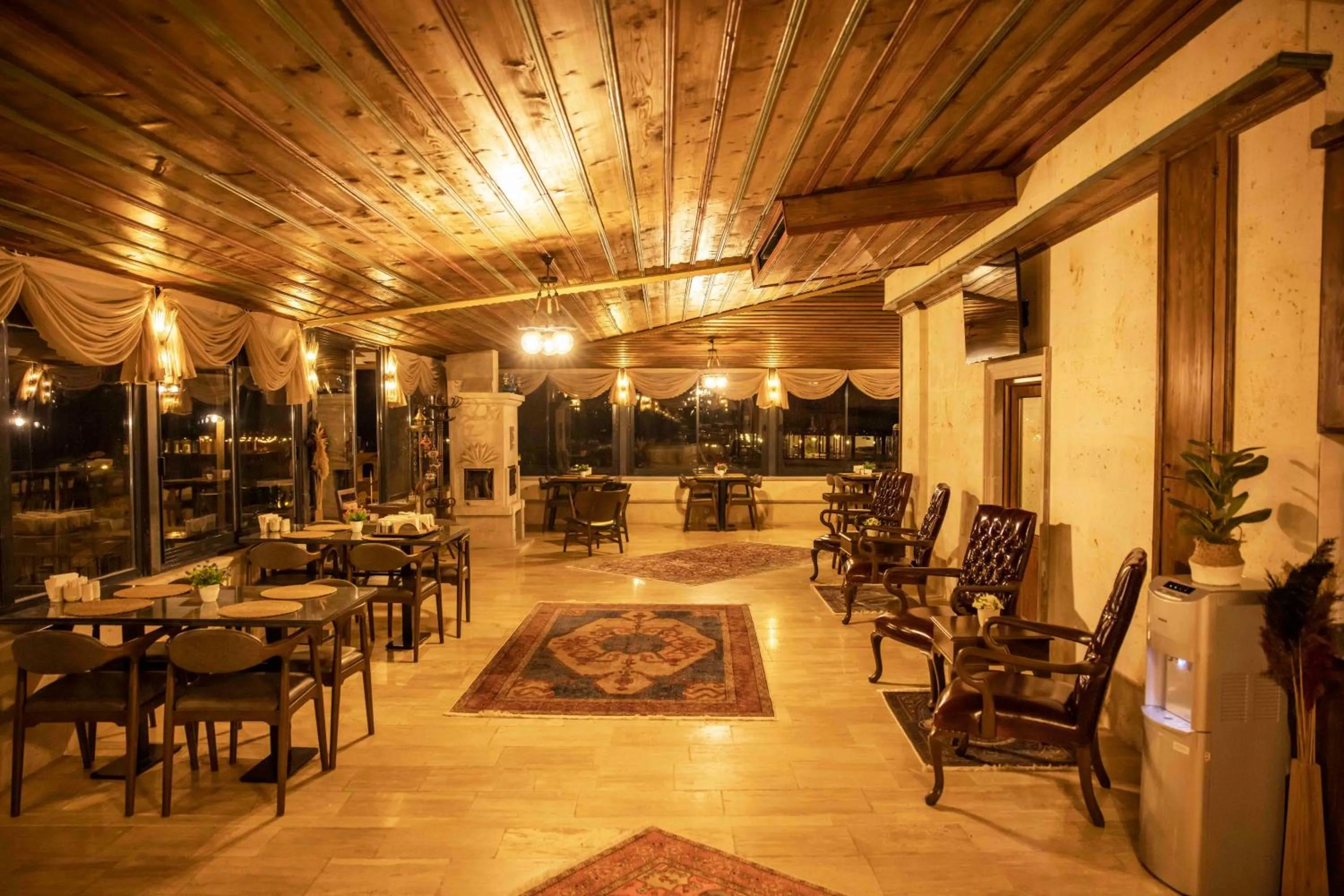 Communal lounge/ TV room in Garden Suites Hotel Cappadocia