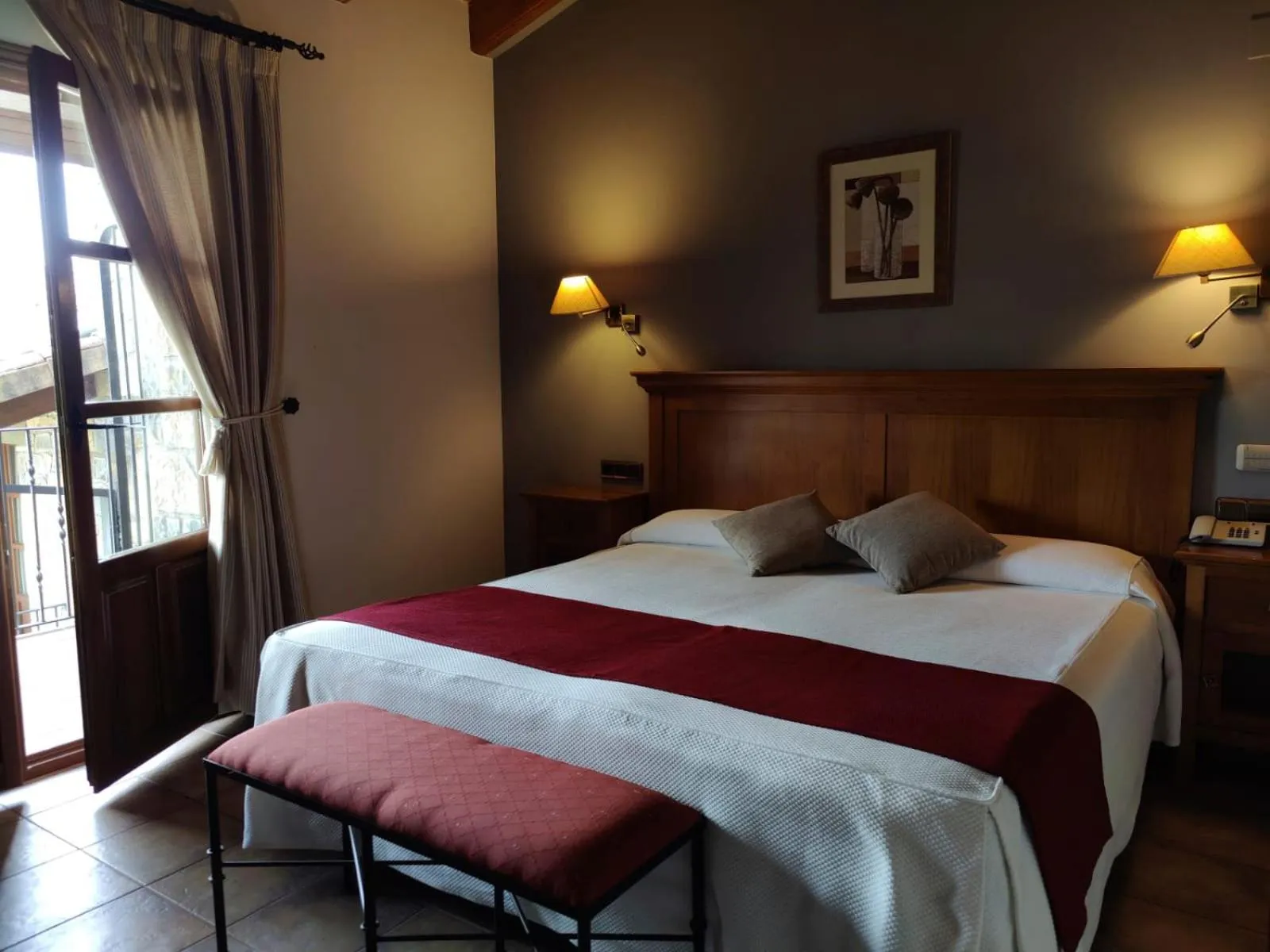 Bed in Hotel & SPA Peña Montañesa