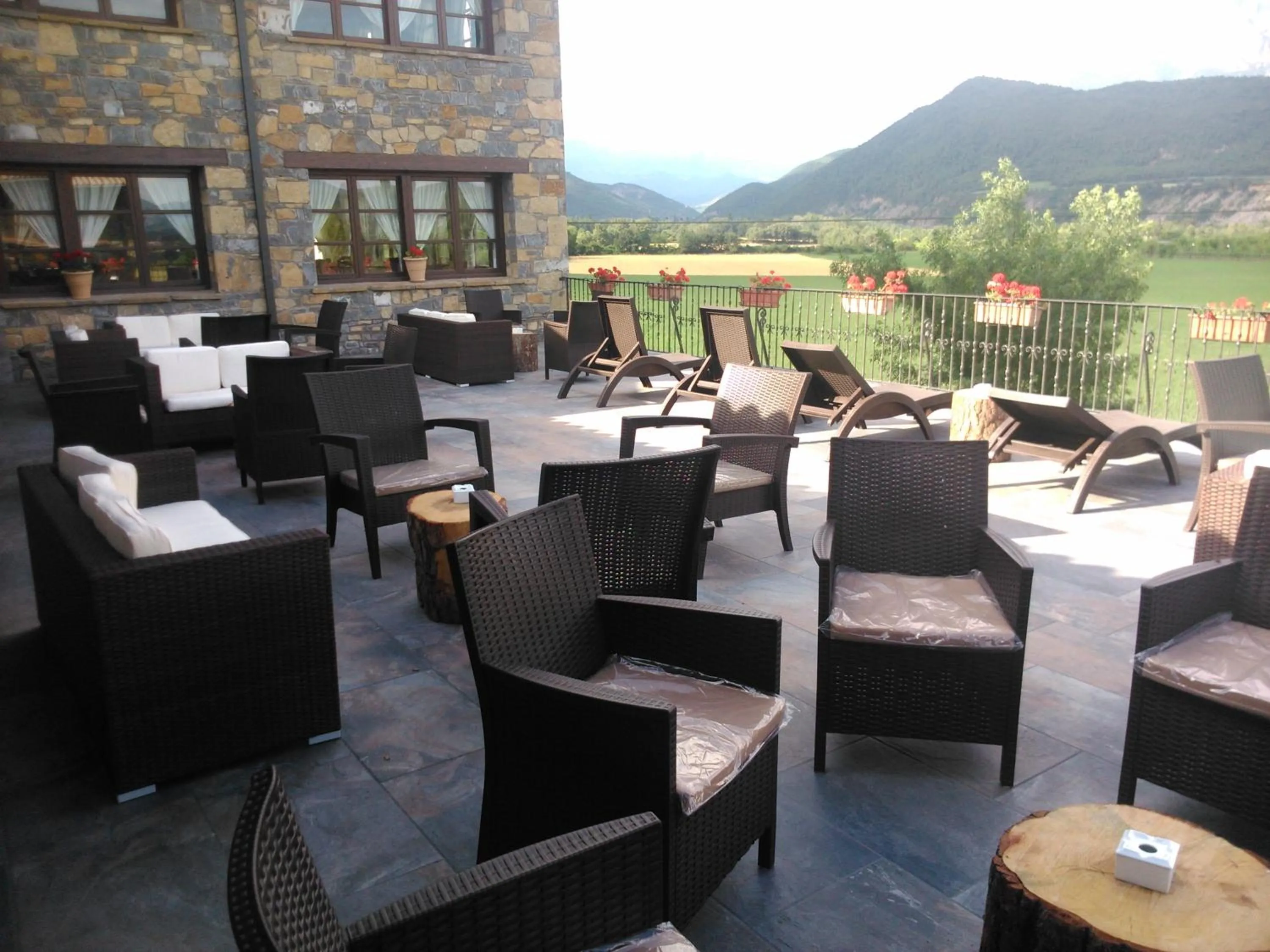 Balcony/Terrace in Hotel & SPA Peña Montañesa