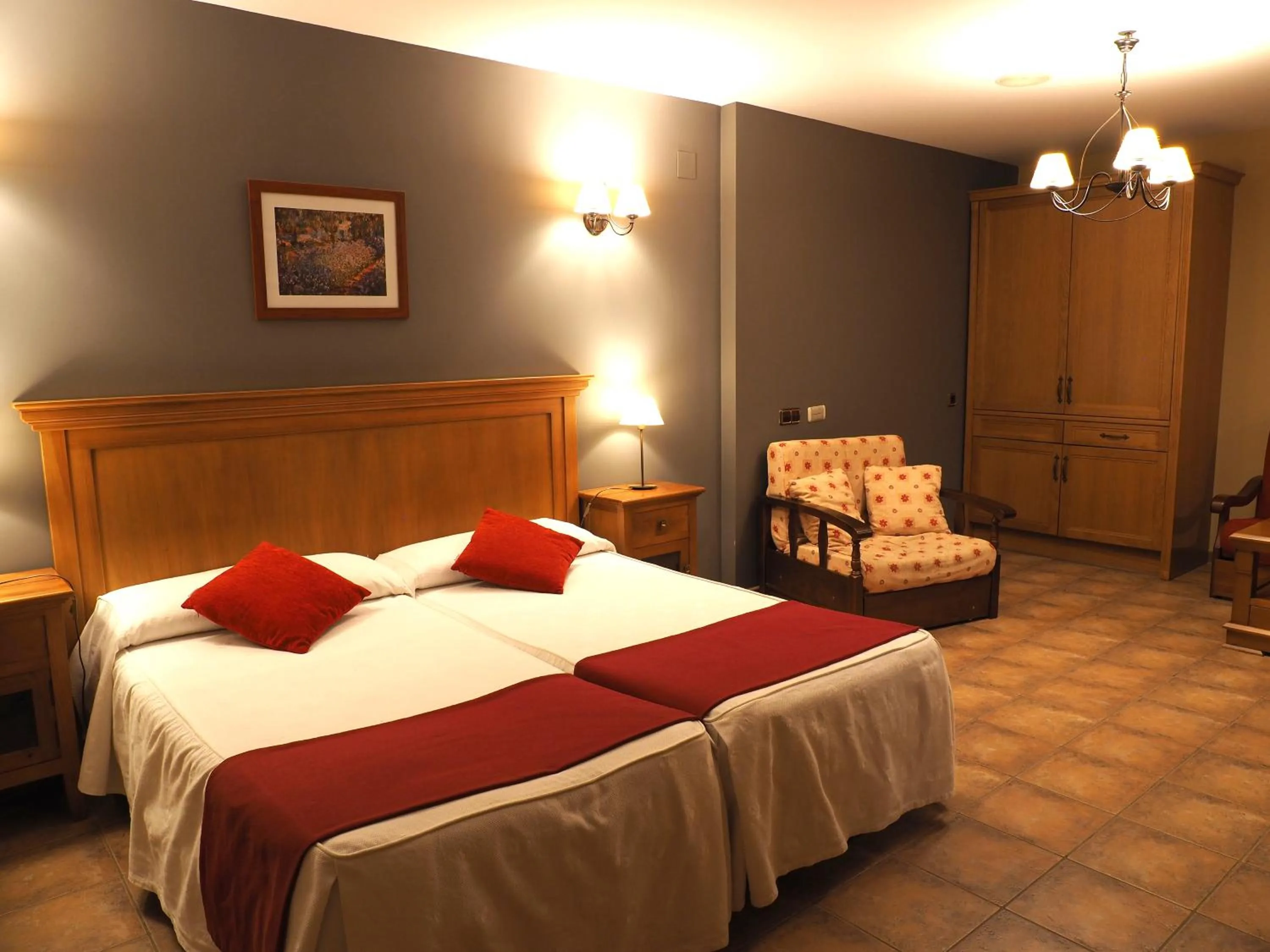 Bed in Hotel & SPA Peña Montañesa