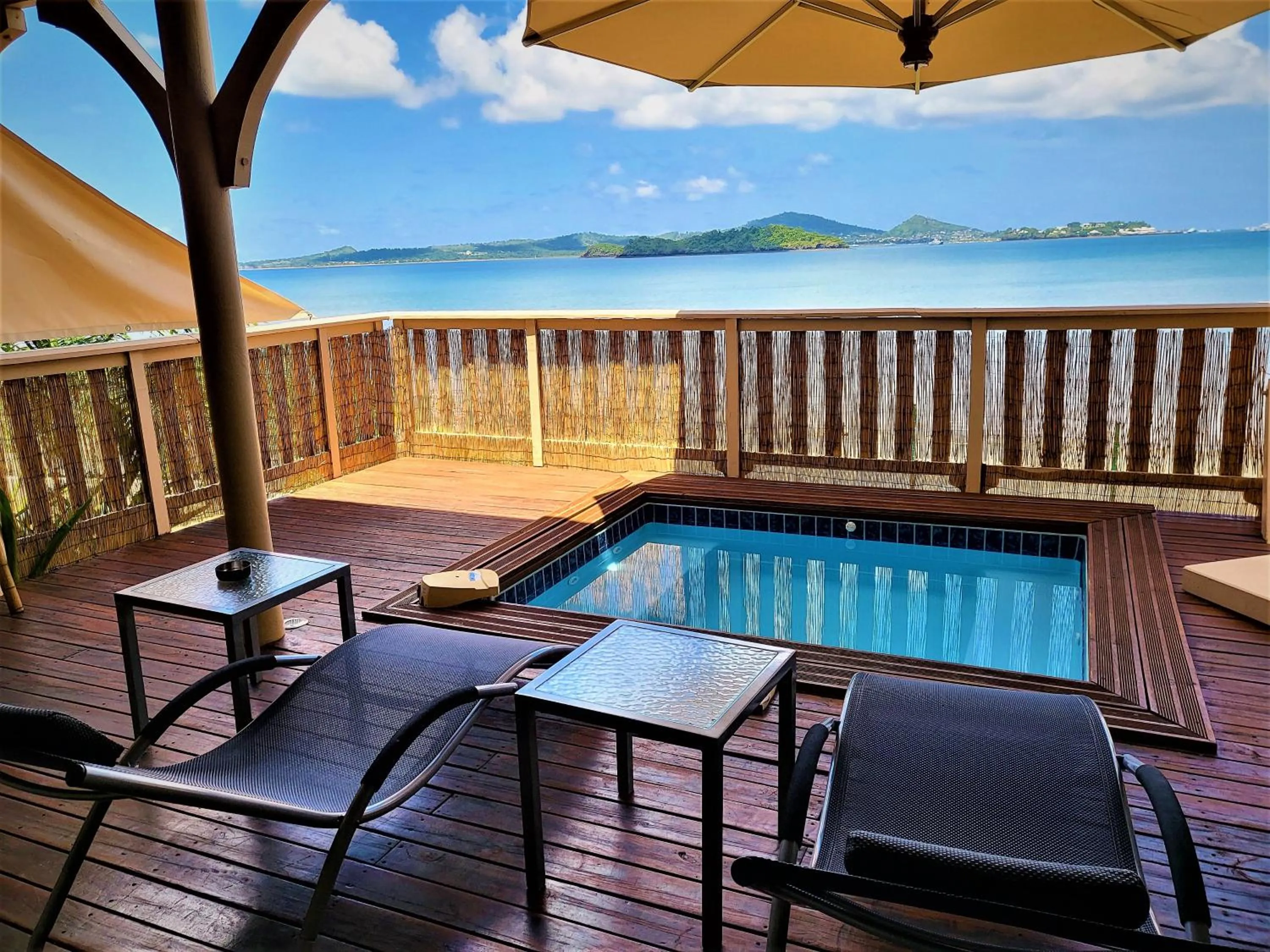 Swimming pool in Hôtel Hamaha Beach