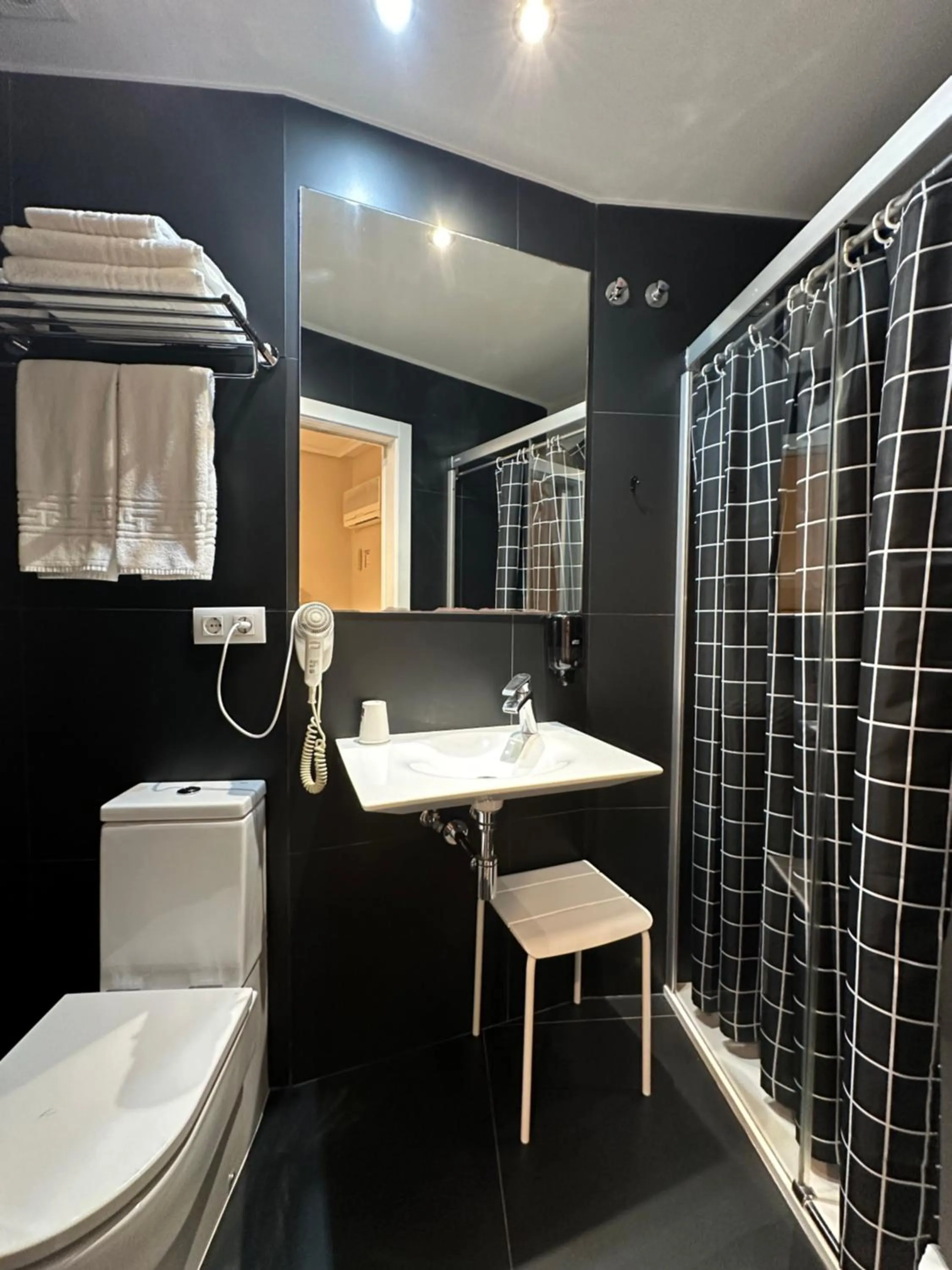 Bathroom in Hotel Pilar Plaza