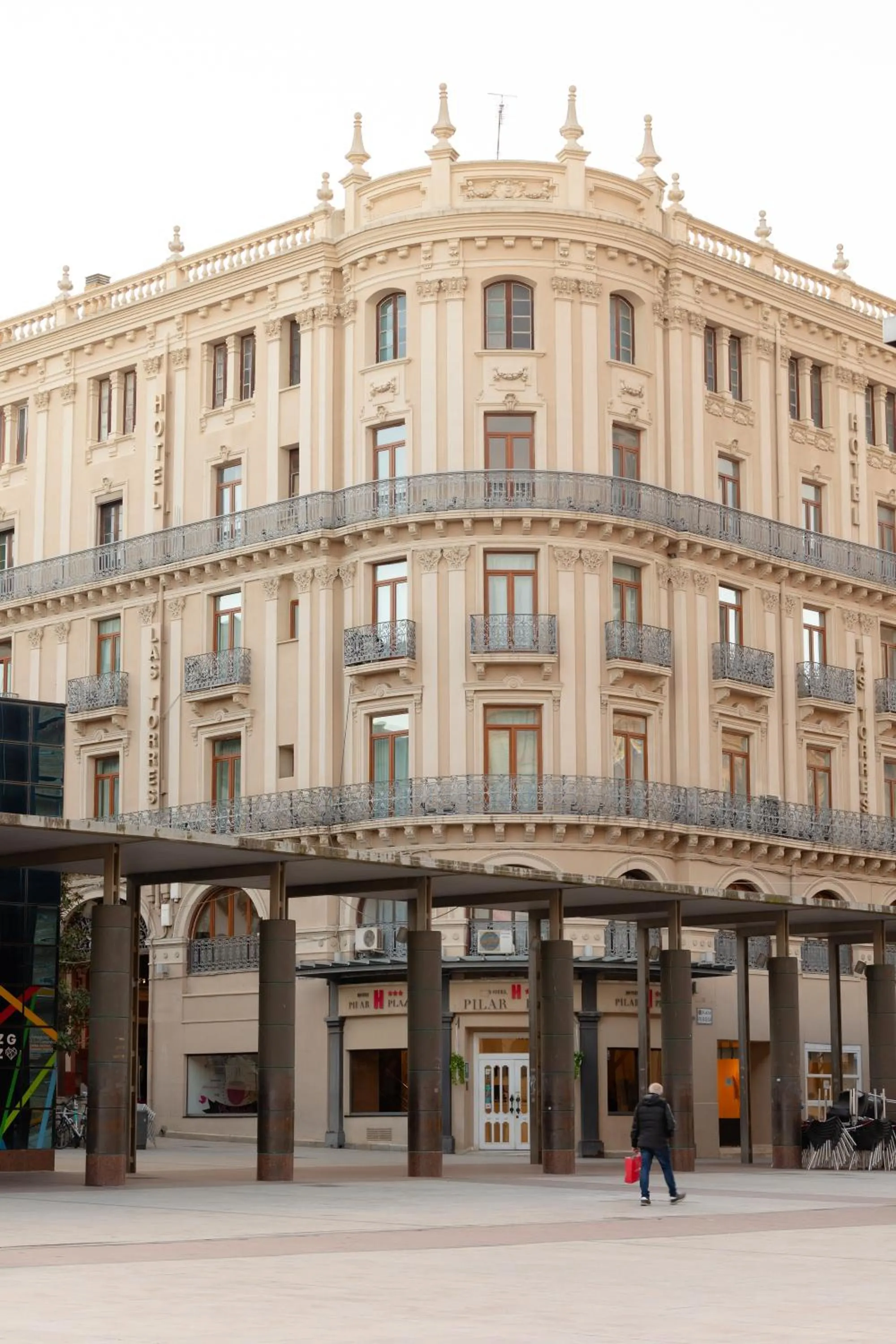 Property building in Hotel Pilar Plaza