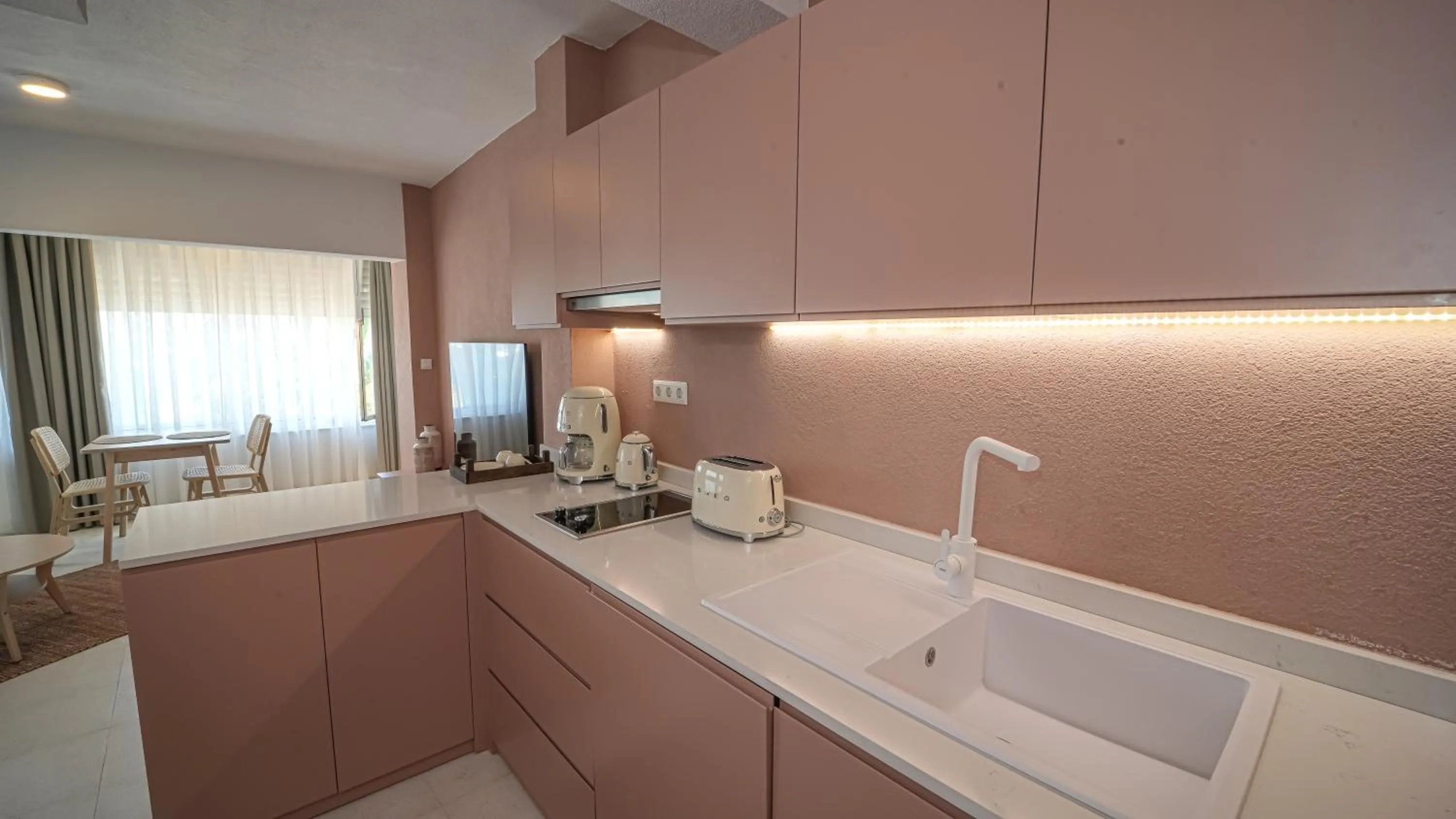 Coffee/tea facilities in Bono Residence