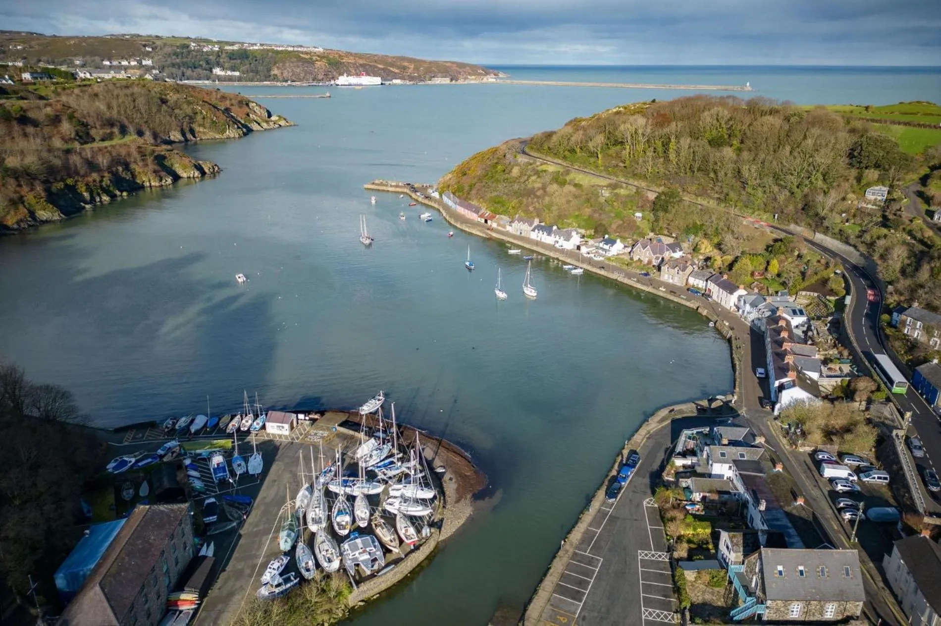 Llais Afon - 3 Bedroom Holiday Home - Fishguard