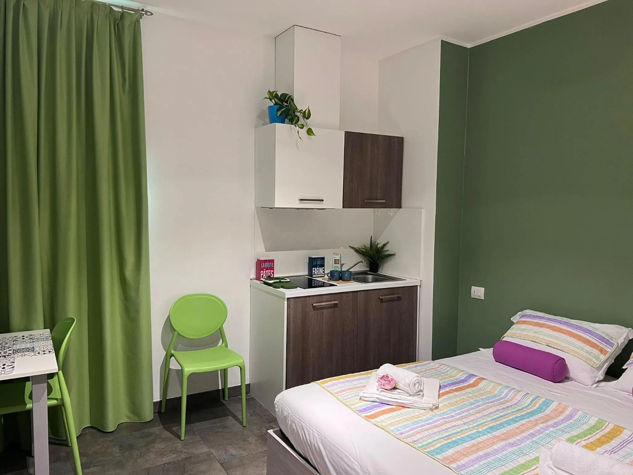 Kitchen or kitchenette, Bed in Bnbook Residence Matteotti