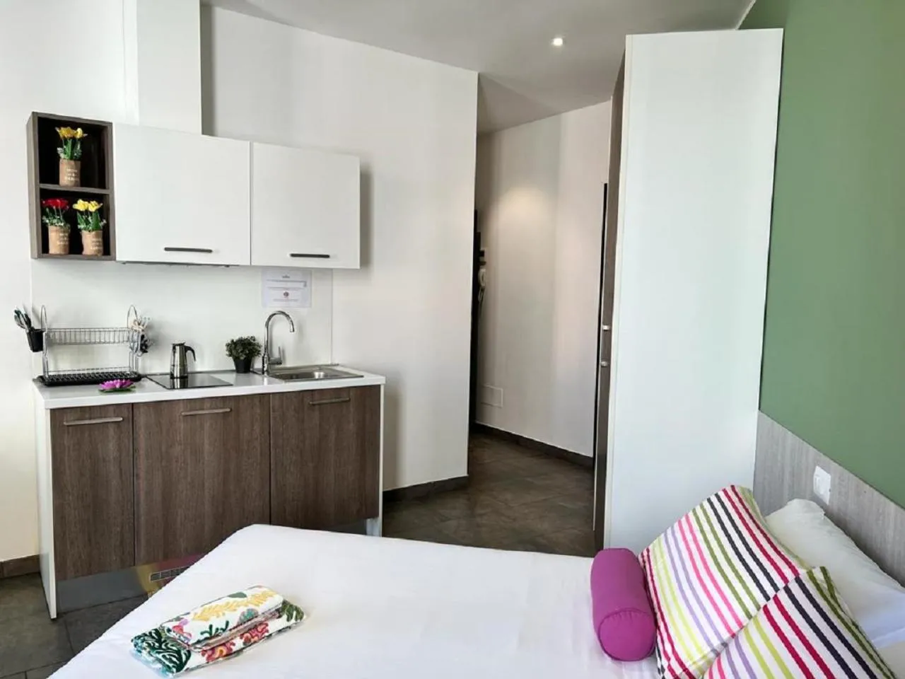 Kitchen or kitchenette, Bed in Bnbook Residence Matteotti
