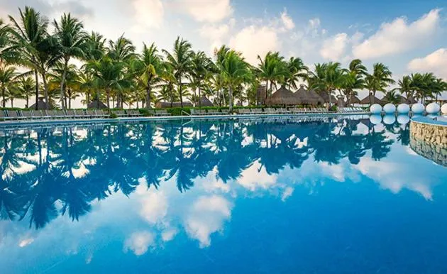 Swimming pool in Resort Vidanta Riviera Maya