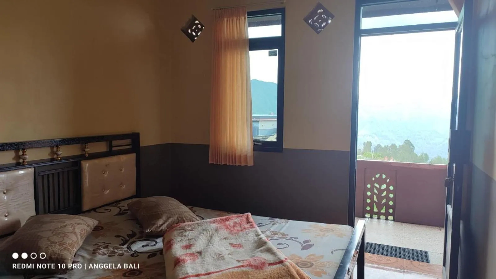 Bedroom, Bed in Tengger Indah Bromo by ABM