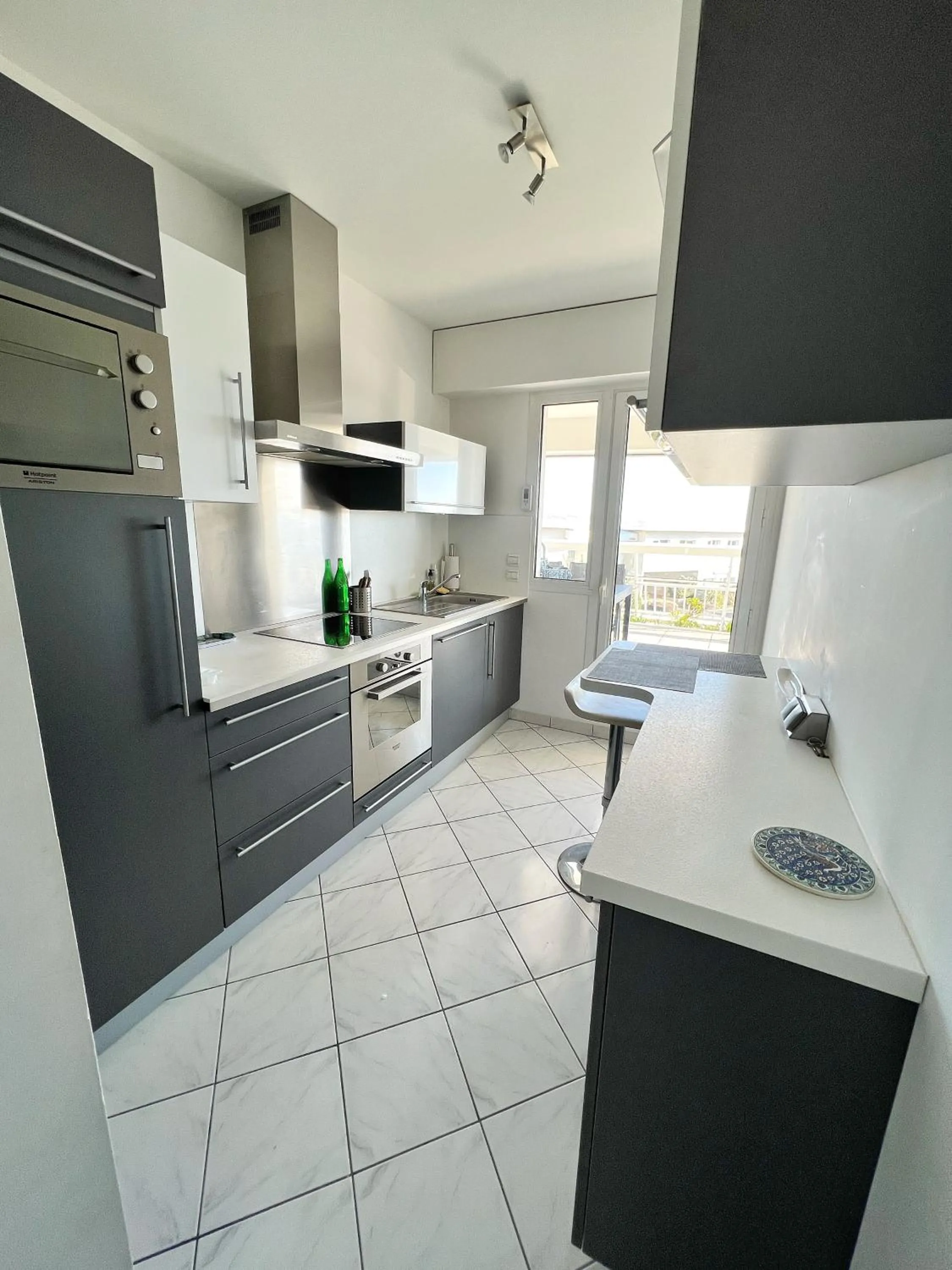 Kitchen or kitchenette in L'Océane - Magnifique vue mer