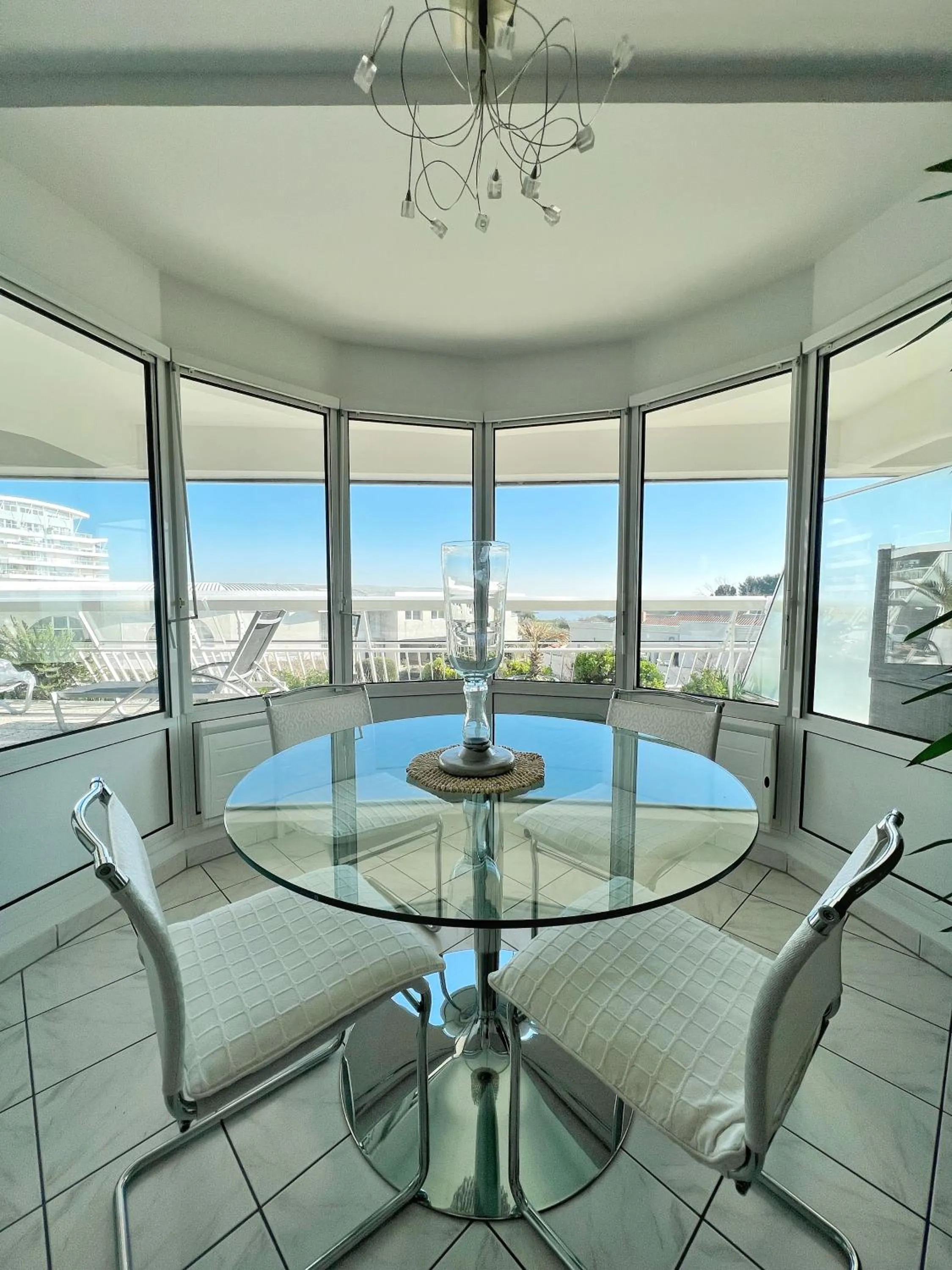 Dining area in L'Océane - Magnifique vue mer