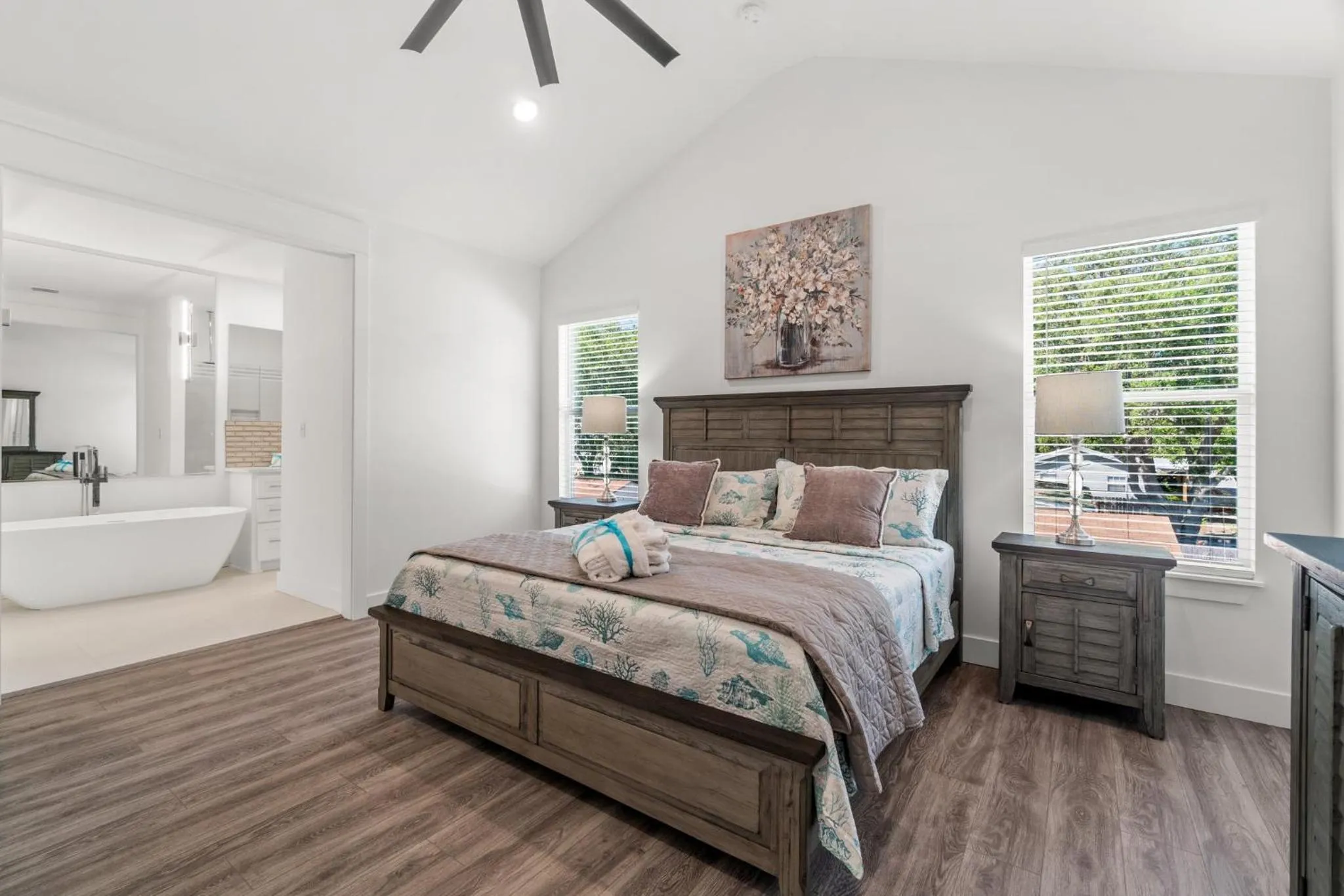 Bed in 20206 First Ave