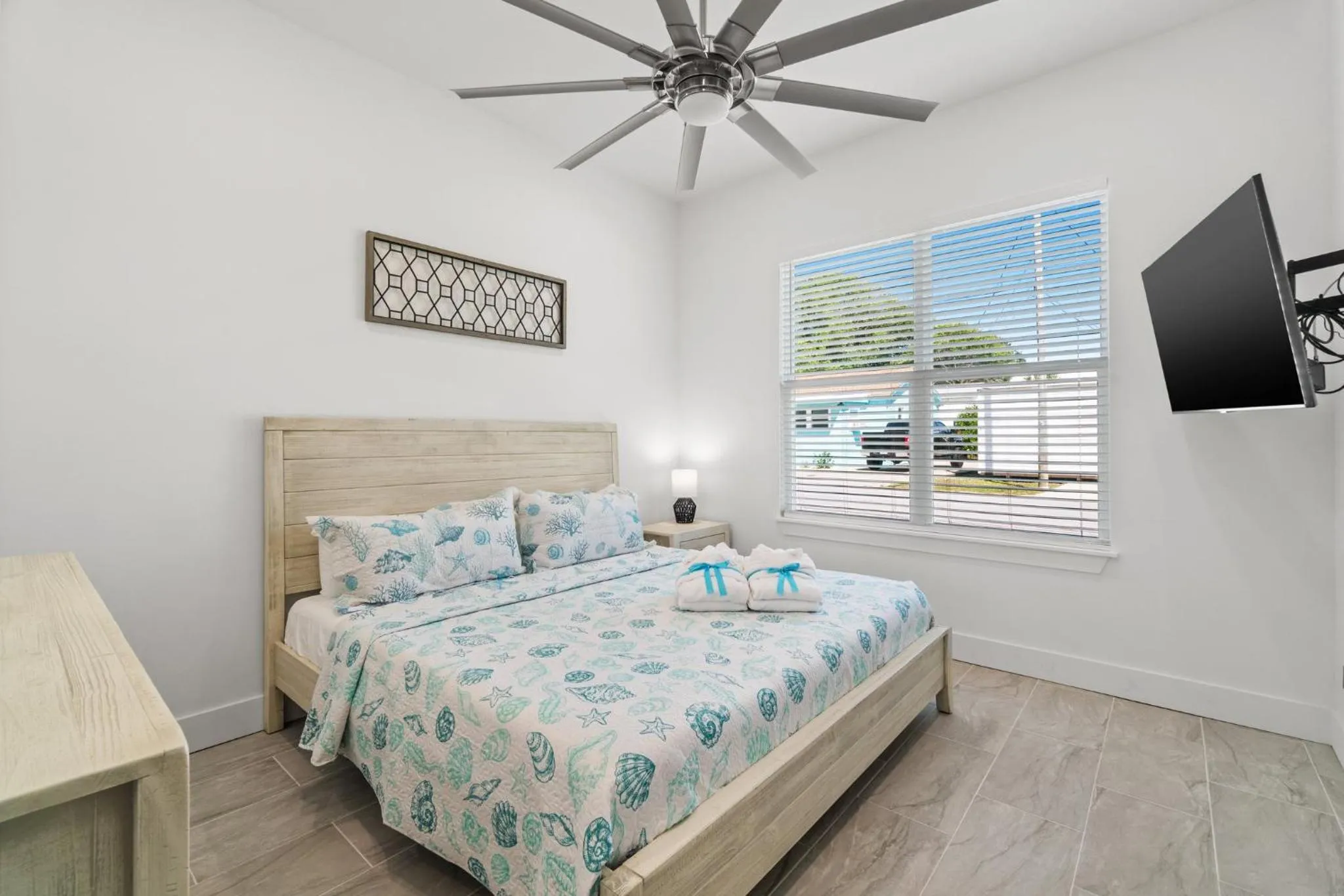 Bed in 20206 First Ave