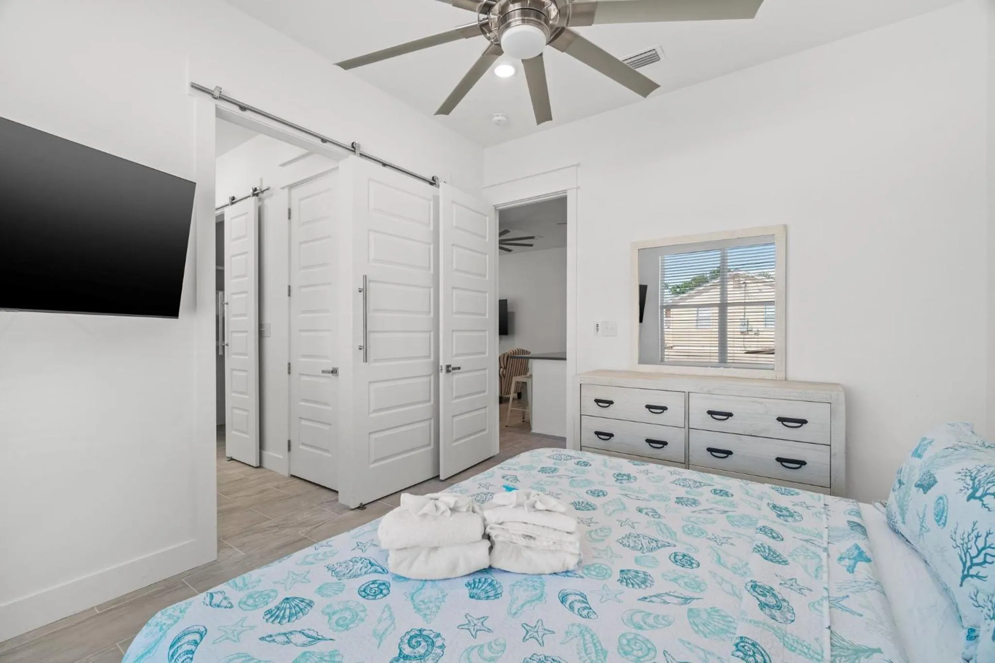 Bed in 20206 First Ave