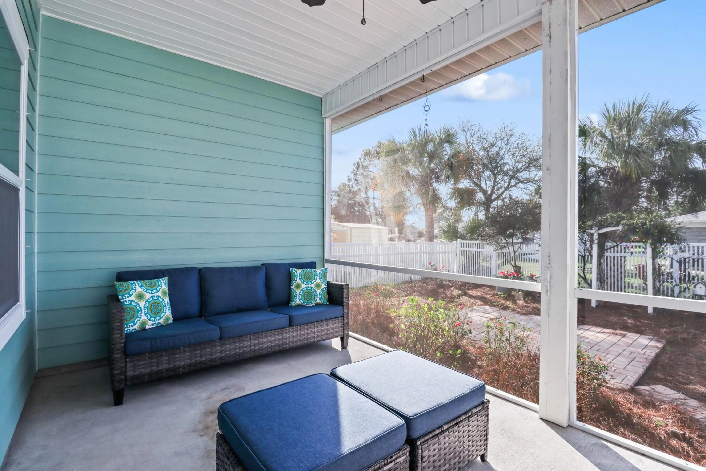 Balcony/Terrace in Charming Retreat, a Short Walk to Laguna Beach, with Room for 10!