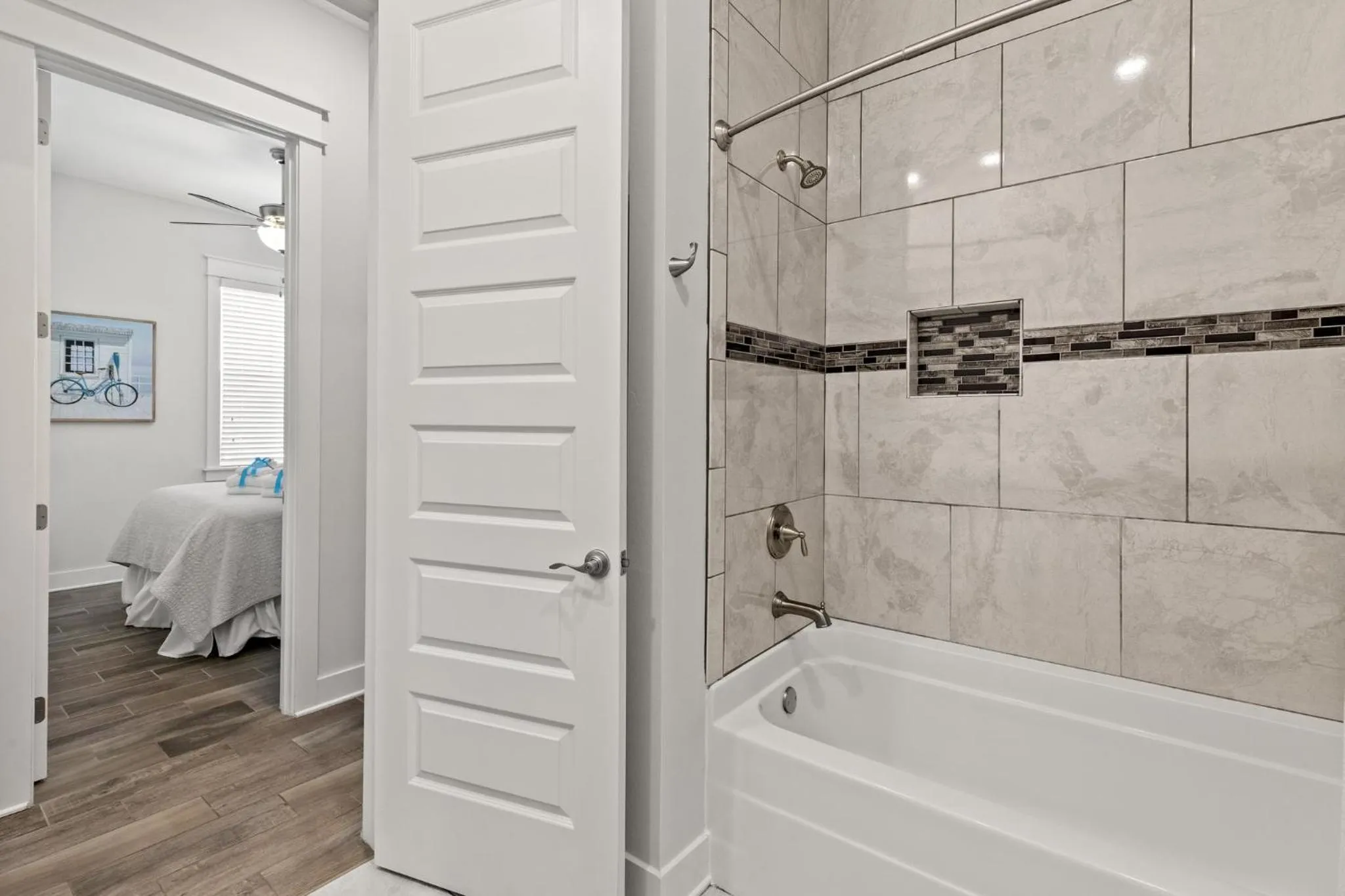 Bathroom in 24 York Lane | Edgewater Escape