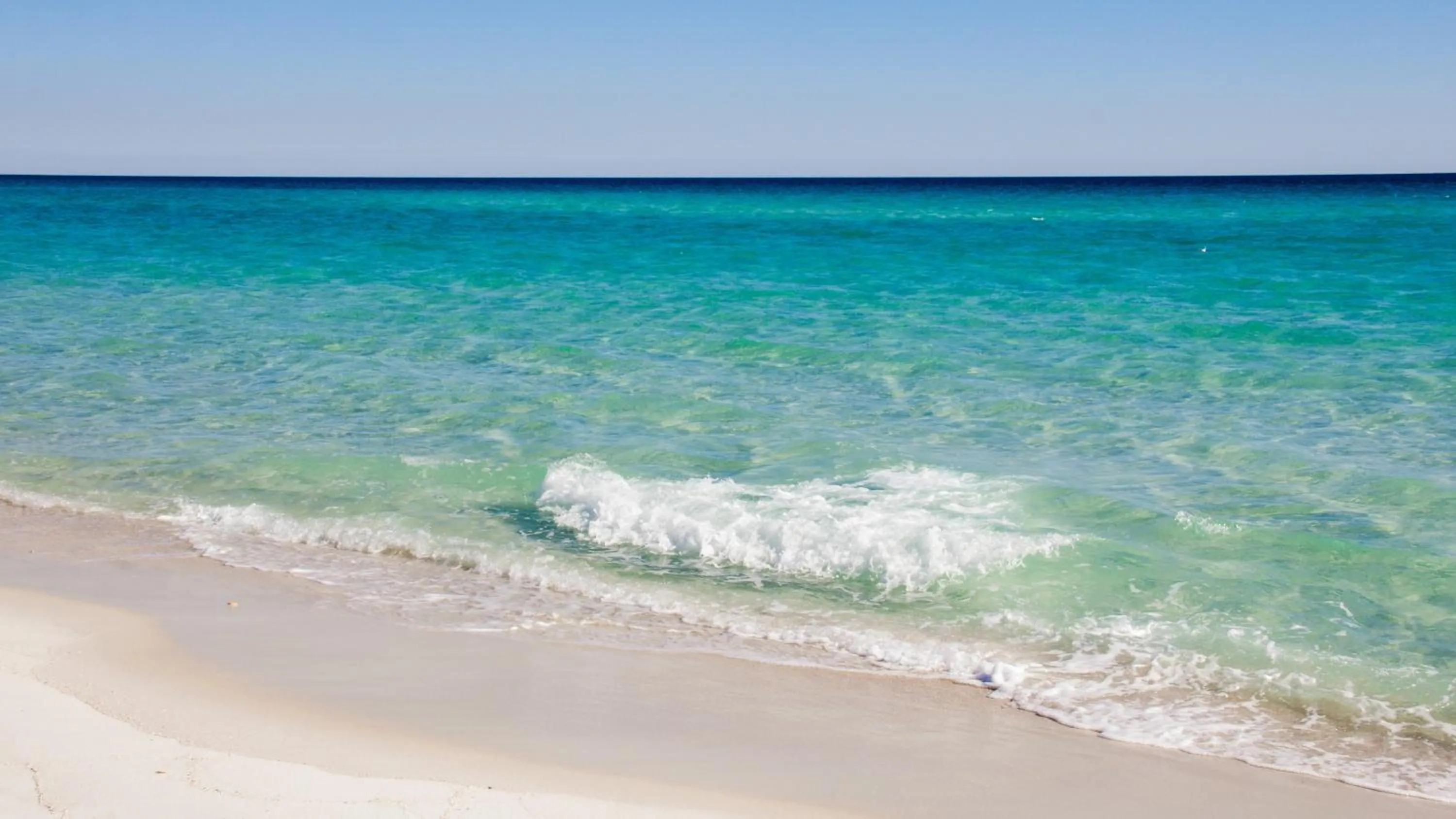 Beautiful 5th Floor Aqua Resort unit with direct Ocean Views, Sleeps 8!