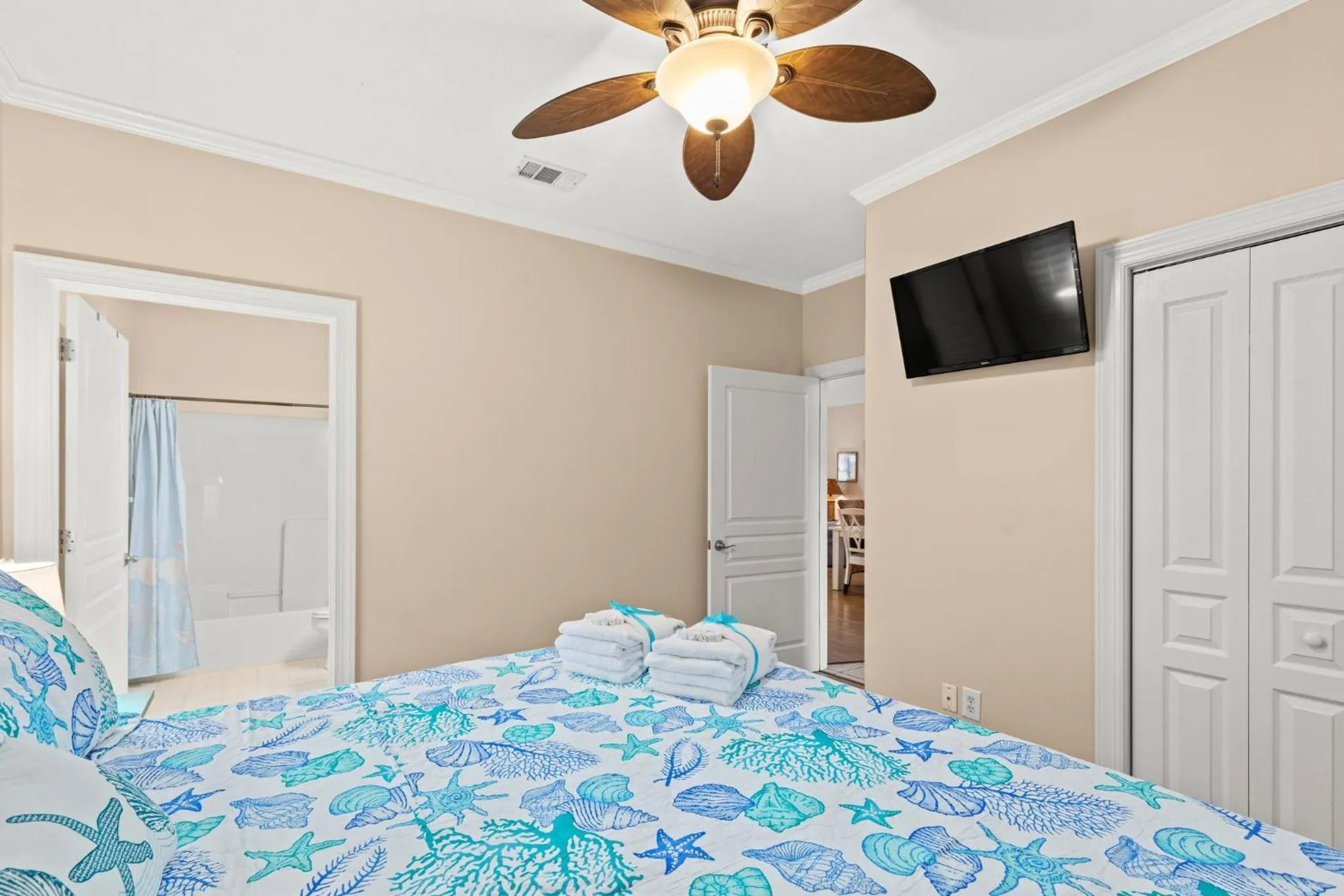 Living room, Bed in Expertly Decorated Family Home, Steps to Beach w/ a Private Heated Pool & Spa!