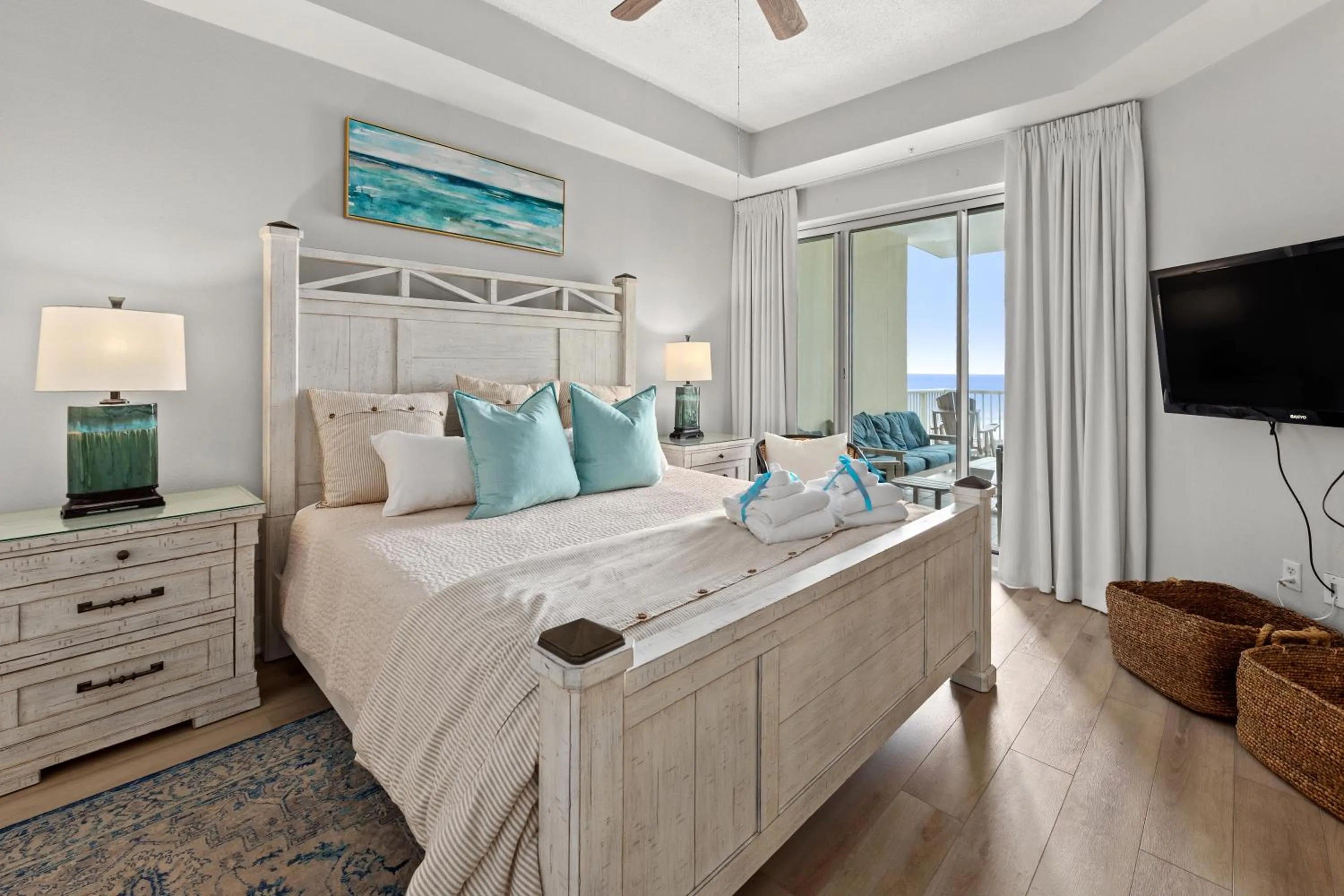 NEWLY RENOVATED! Breathtaking views! Fourth Floor! Pools! Grill! Beach Chairs