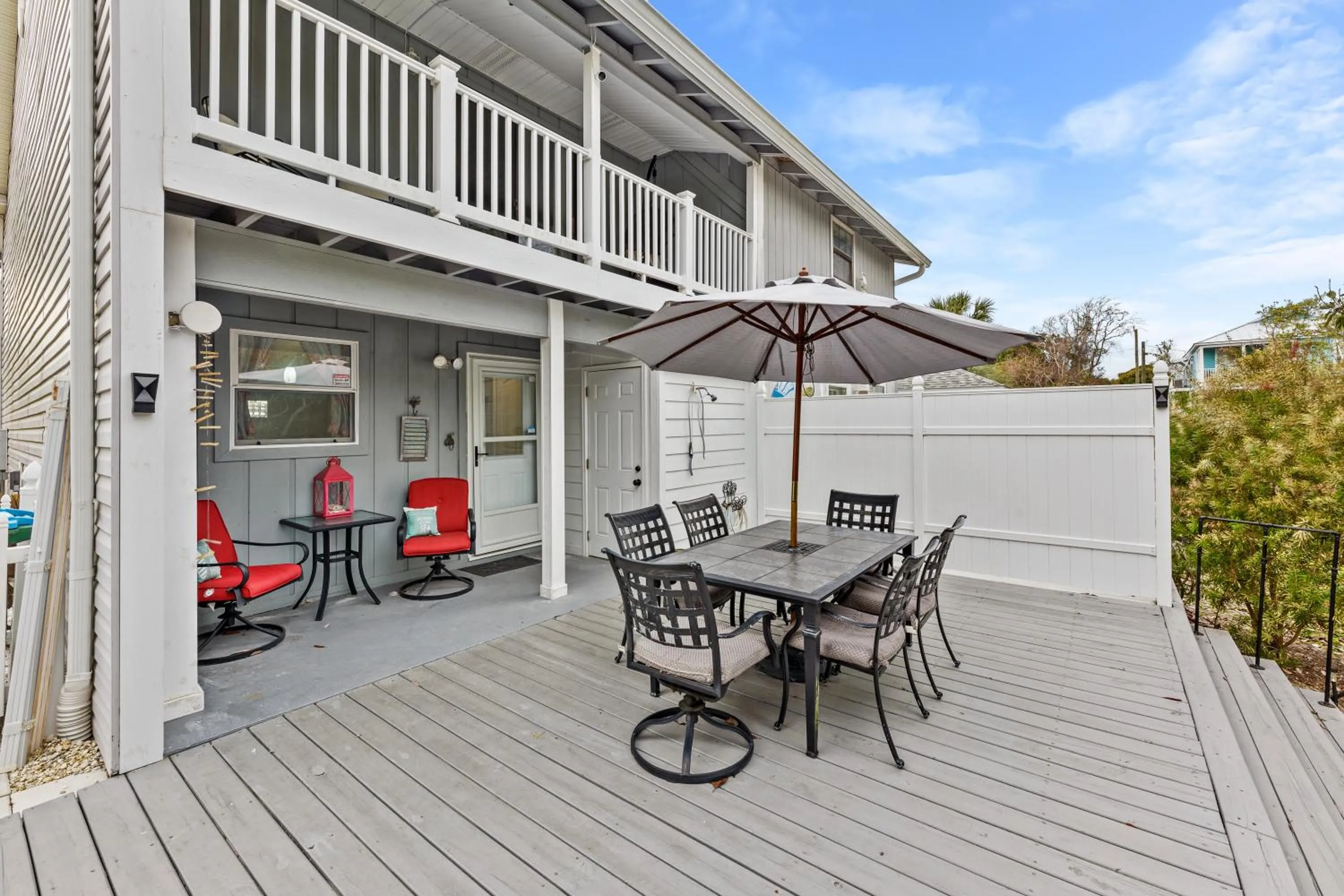 Other in Short Walk to The Beach! Community Pool! Sleeps 6!