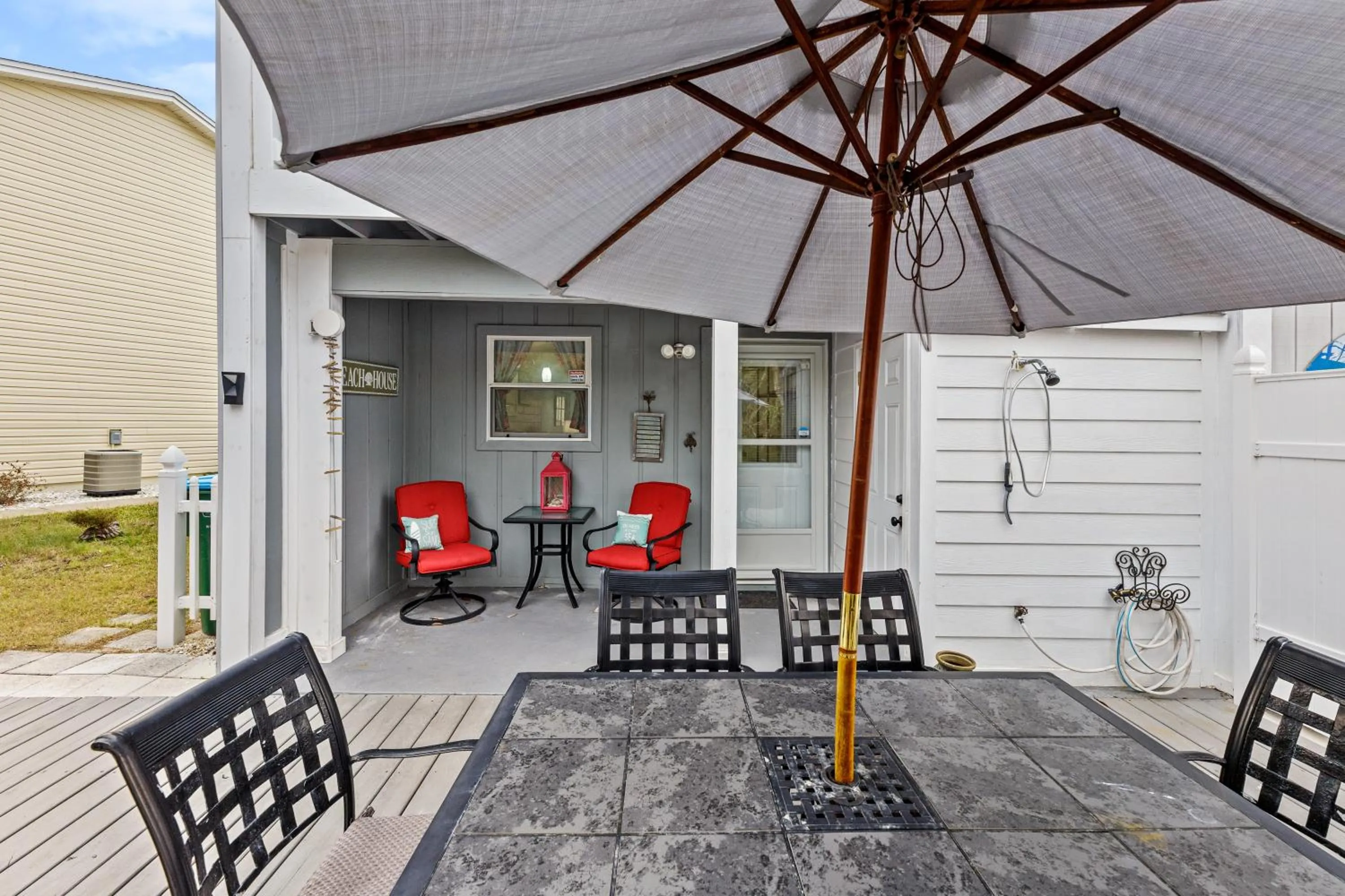 Other in Short Walk to The Beach! Community Pool! Sleeps 6!