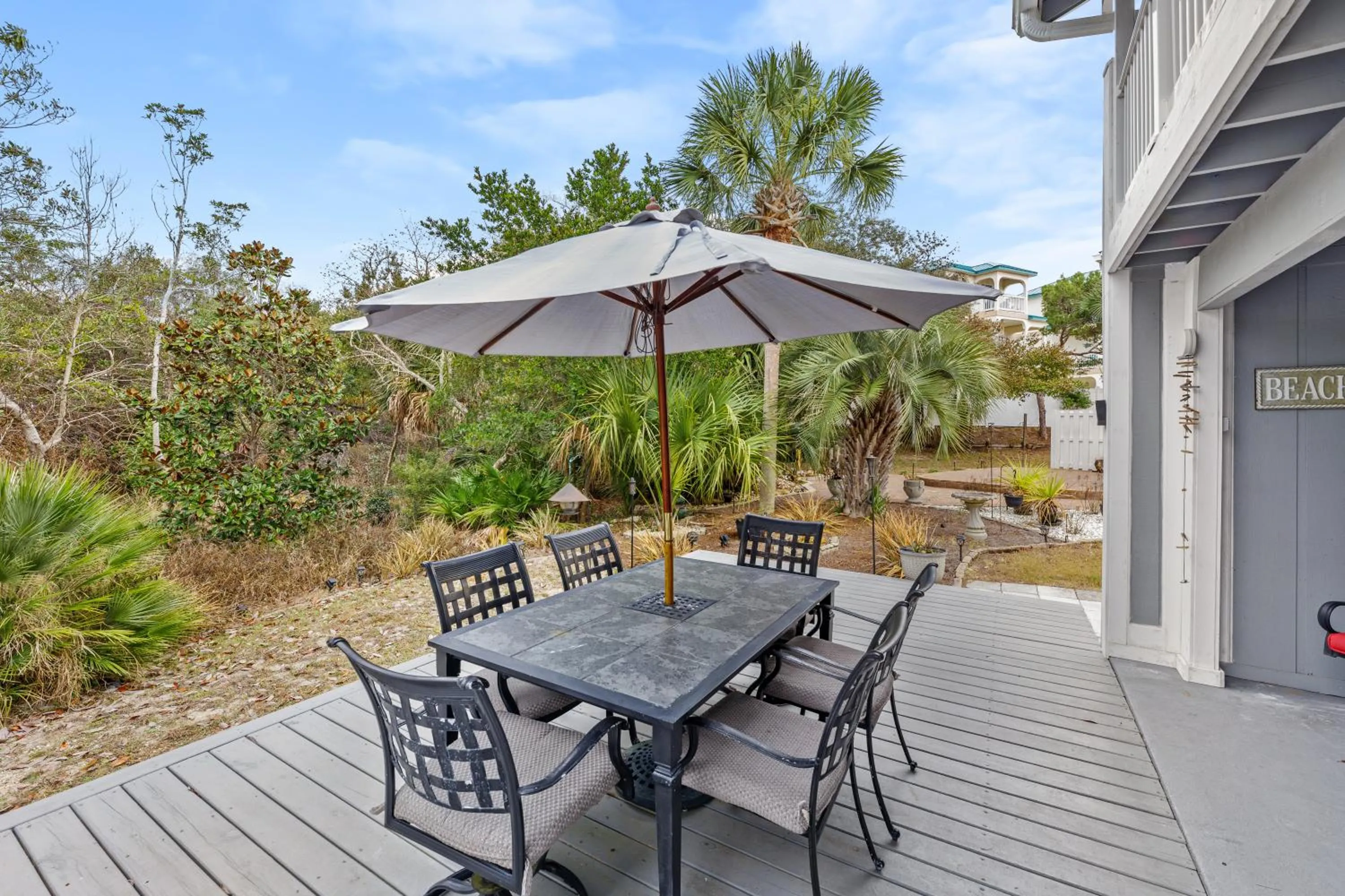 Other in Short Walk to The Beach! Community Pool! Sleeps 6!