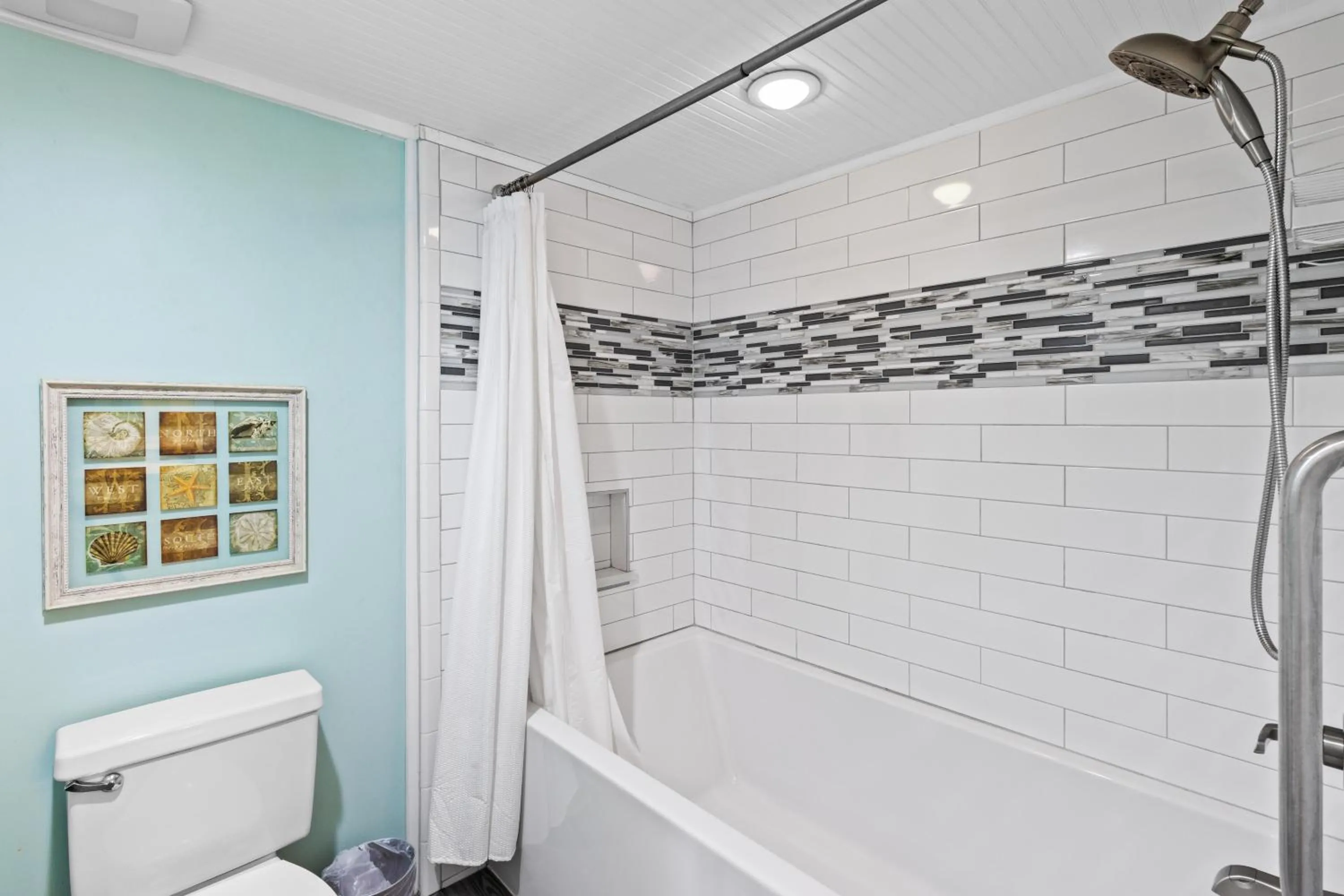 Bathroom in The Perfect Escape! Long Beach Resort-8th Floor-Gulf Front with AMAZING views