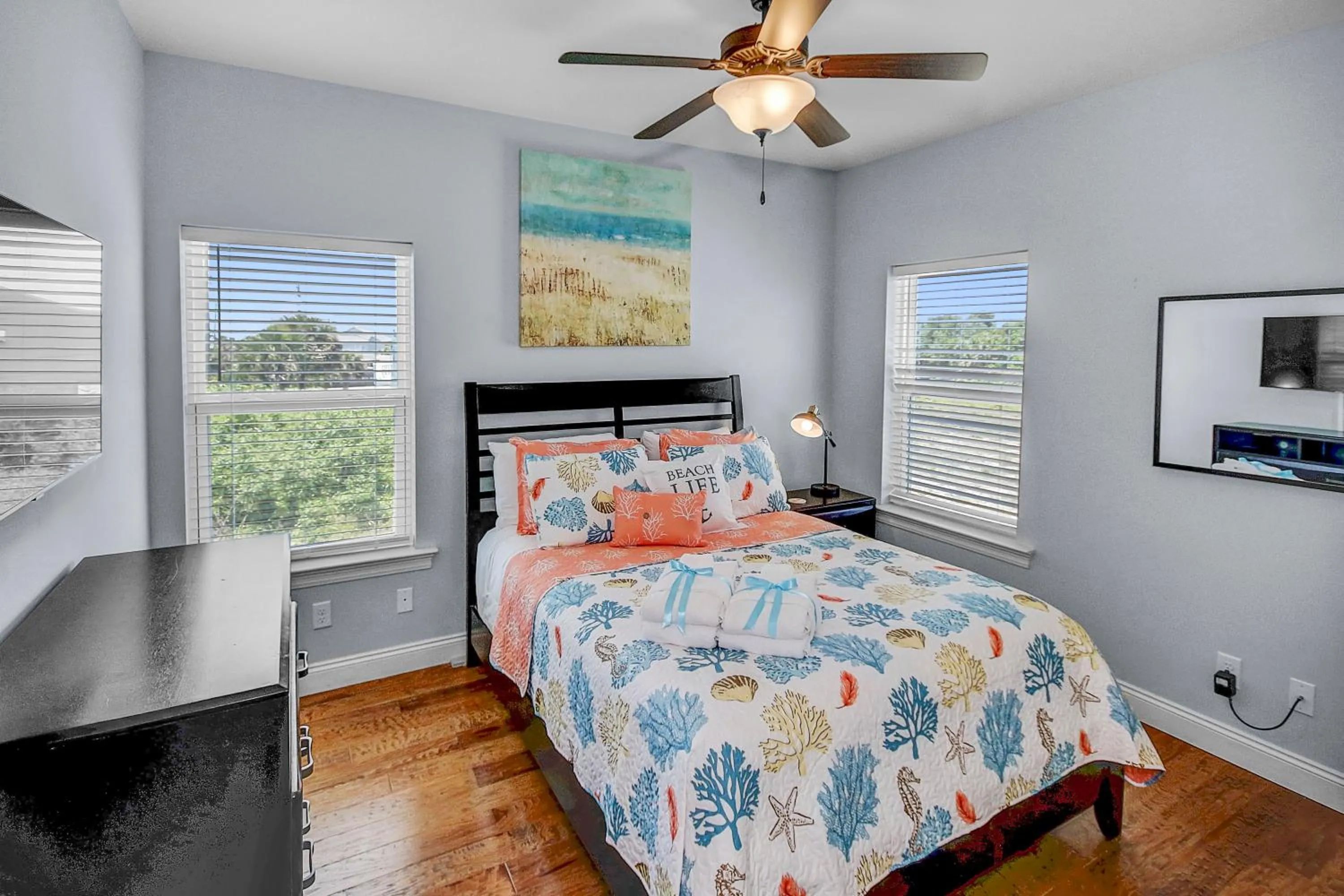 Bed in 5 Bed, 5 Bath Beach Home/Only a 3 Minute Walk To The Beach! SLEEPS 12