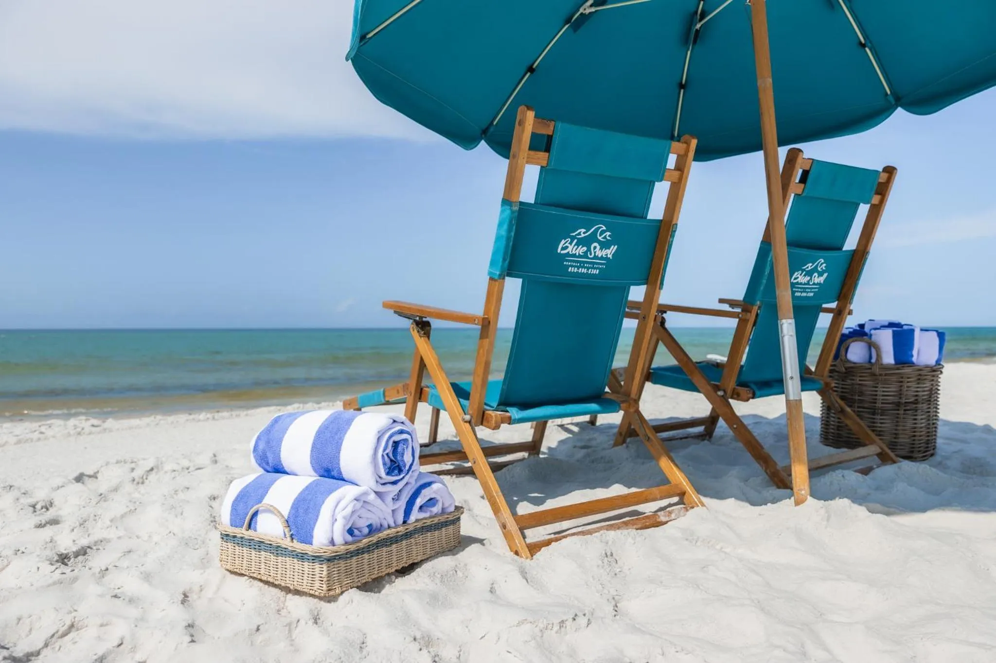 Beach in 5 Bed, 5 Bath Beach Home/Only a 3 Minute Walk To The Beach! SLEEPS 12