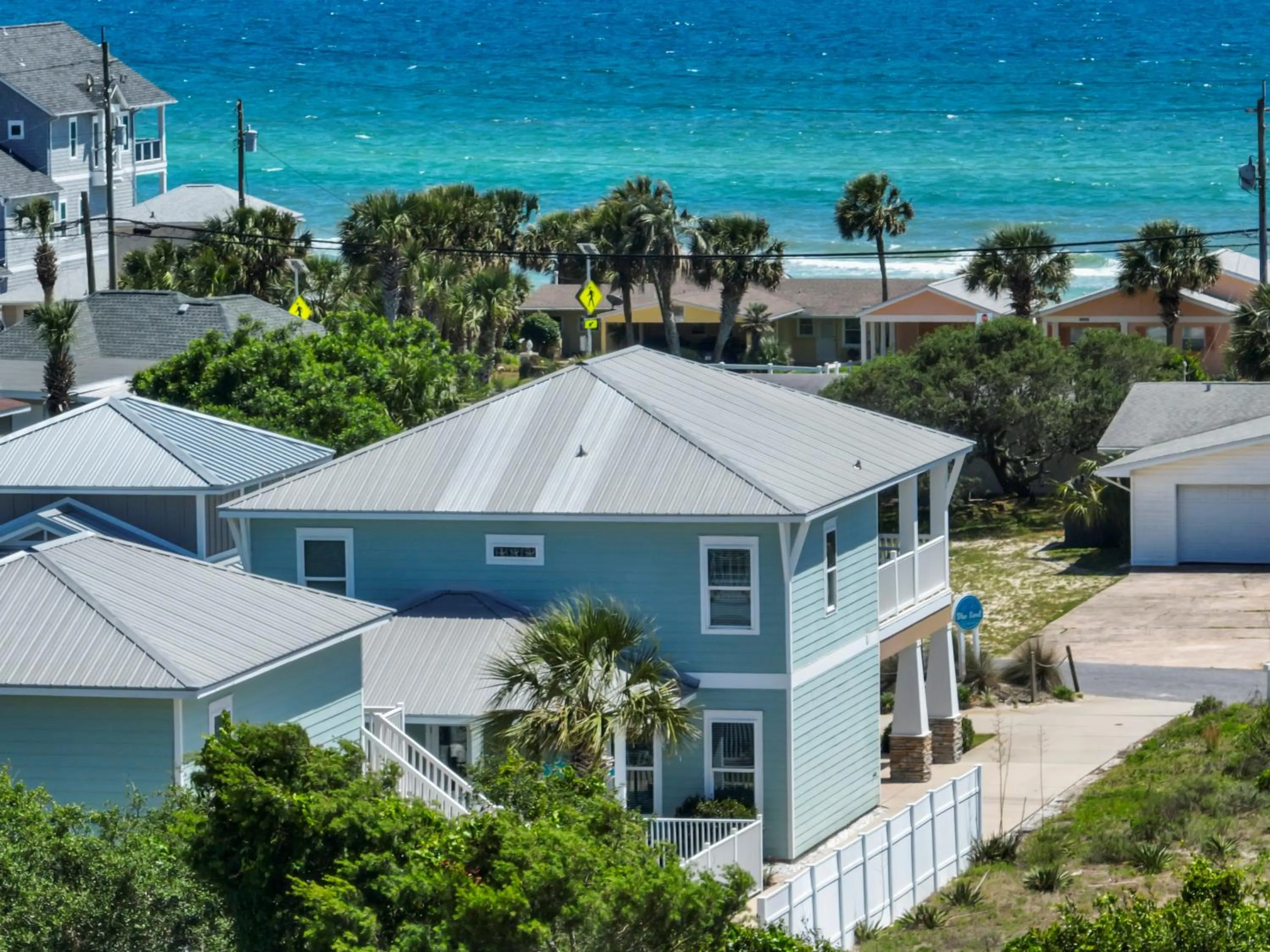 Property building in 5 Bed, 5 Bath Beach Home/Only a 3 Minute Walk To The Beach! SLEEPS 12