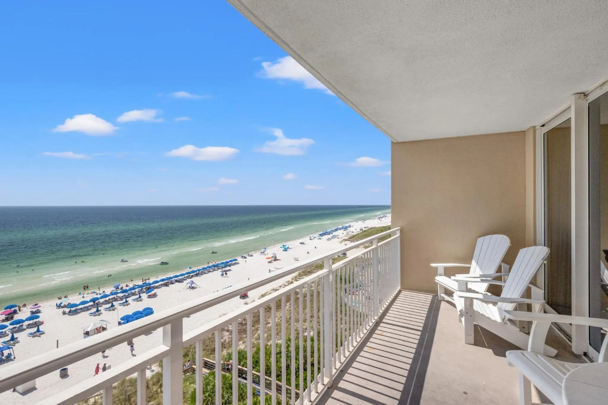 Balcony/Terrace in Emerald Beach Resort by Blue Swell