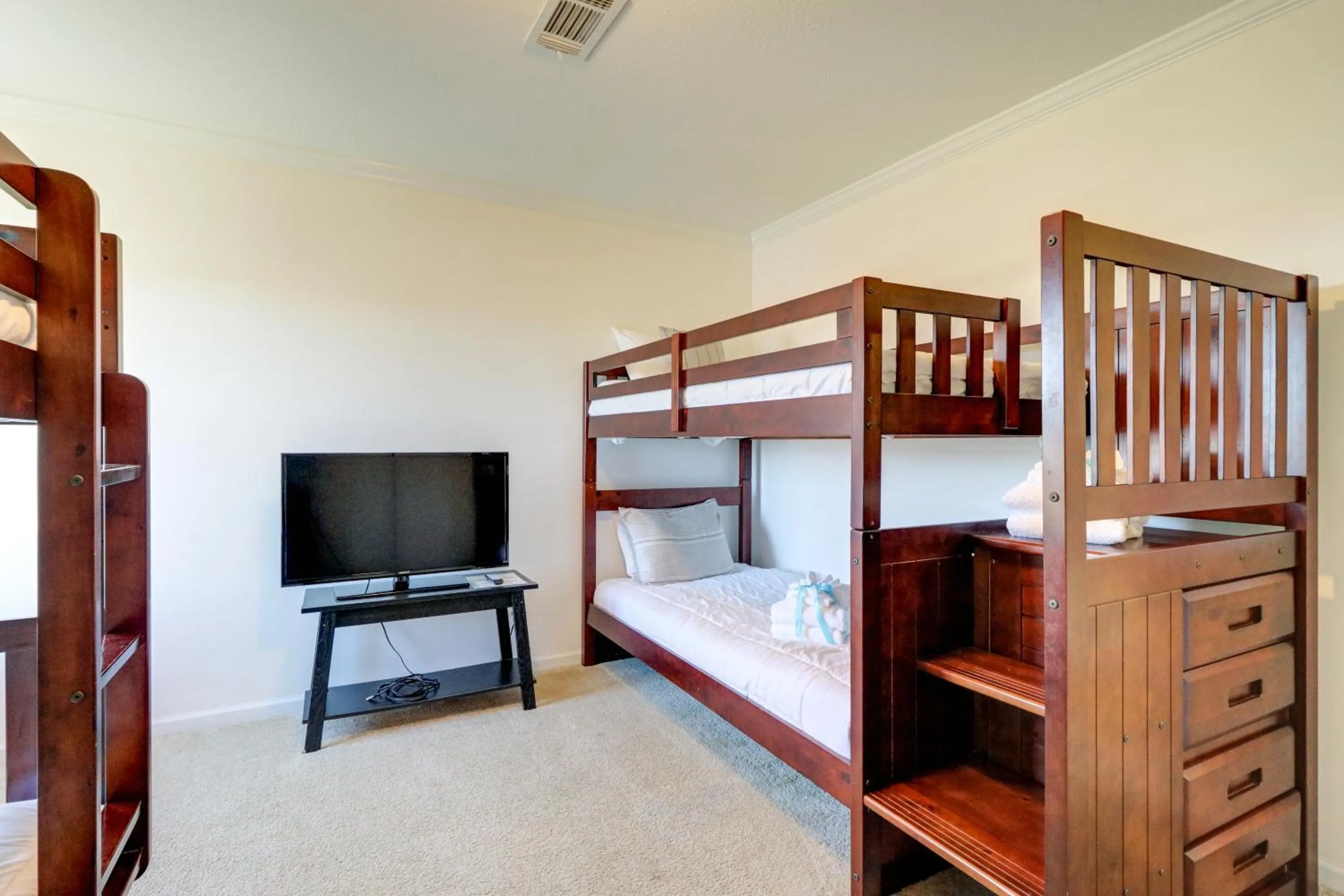 Other, Bed in Summer Dayz - Families Love It Here, Just Across from the Beach