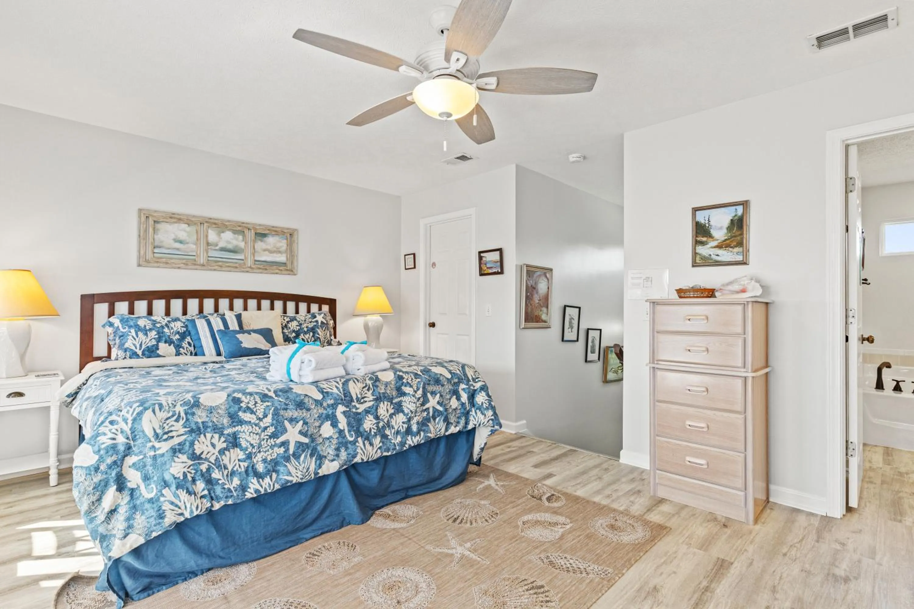 Bathroom, Bed in Vacation in This Gorgeous 2-Story Home! 3 BR 3 BA! Sleeps 8!