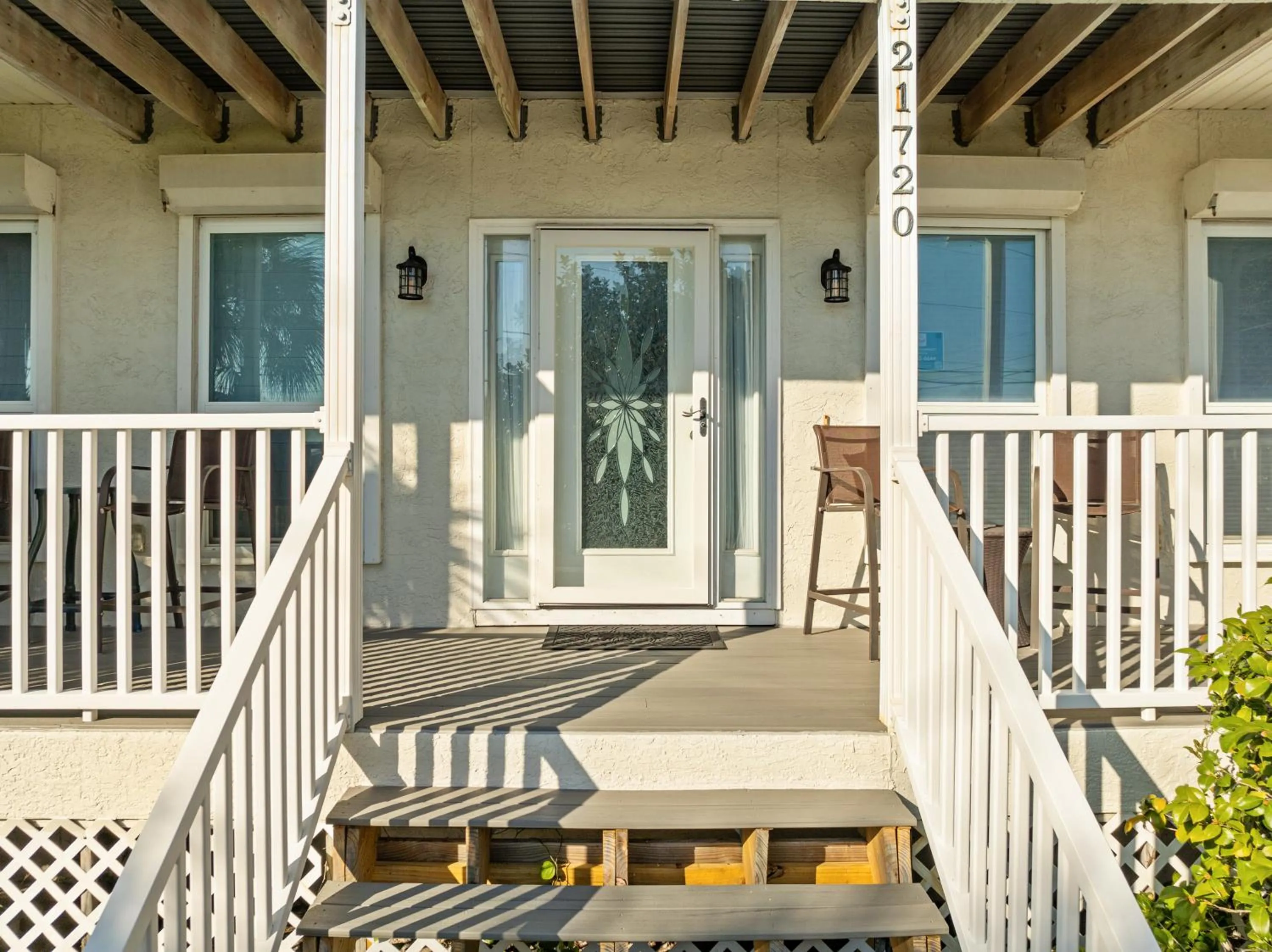 Property building in Vacation in This Gorgeous 2-Story Home! 3 BR 3 BA! Sleeps 8!