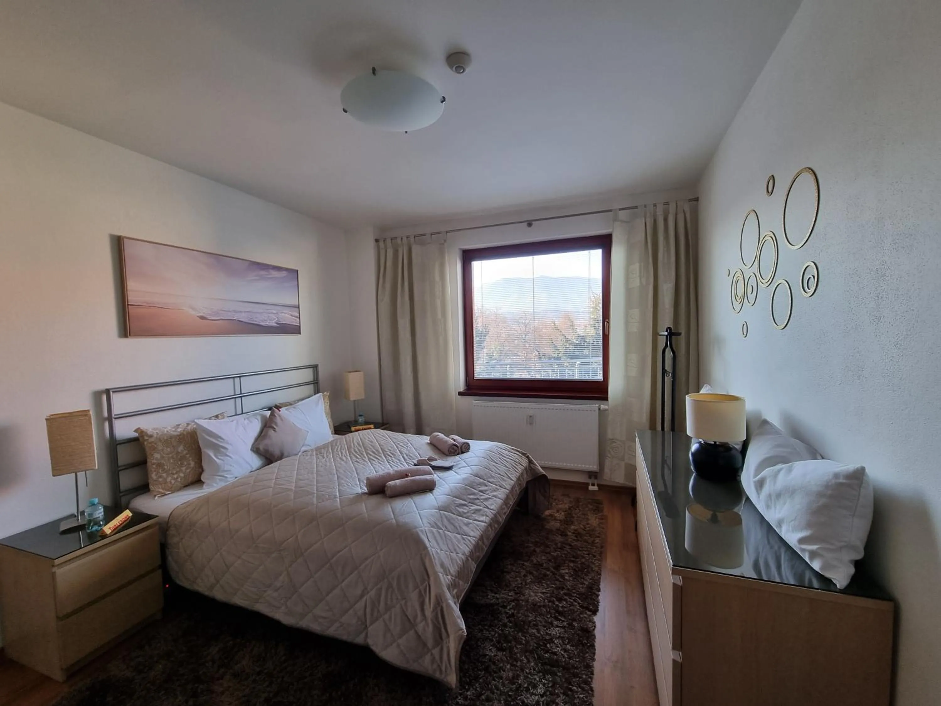 Photo of the whole room, Bed in Central business apartment - FREE PARKING