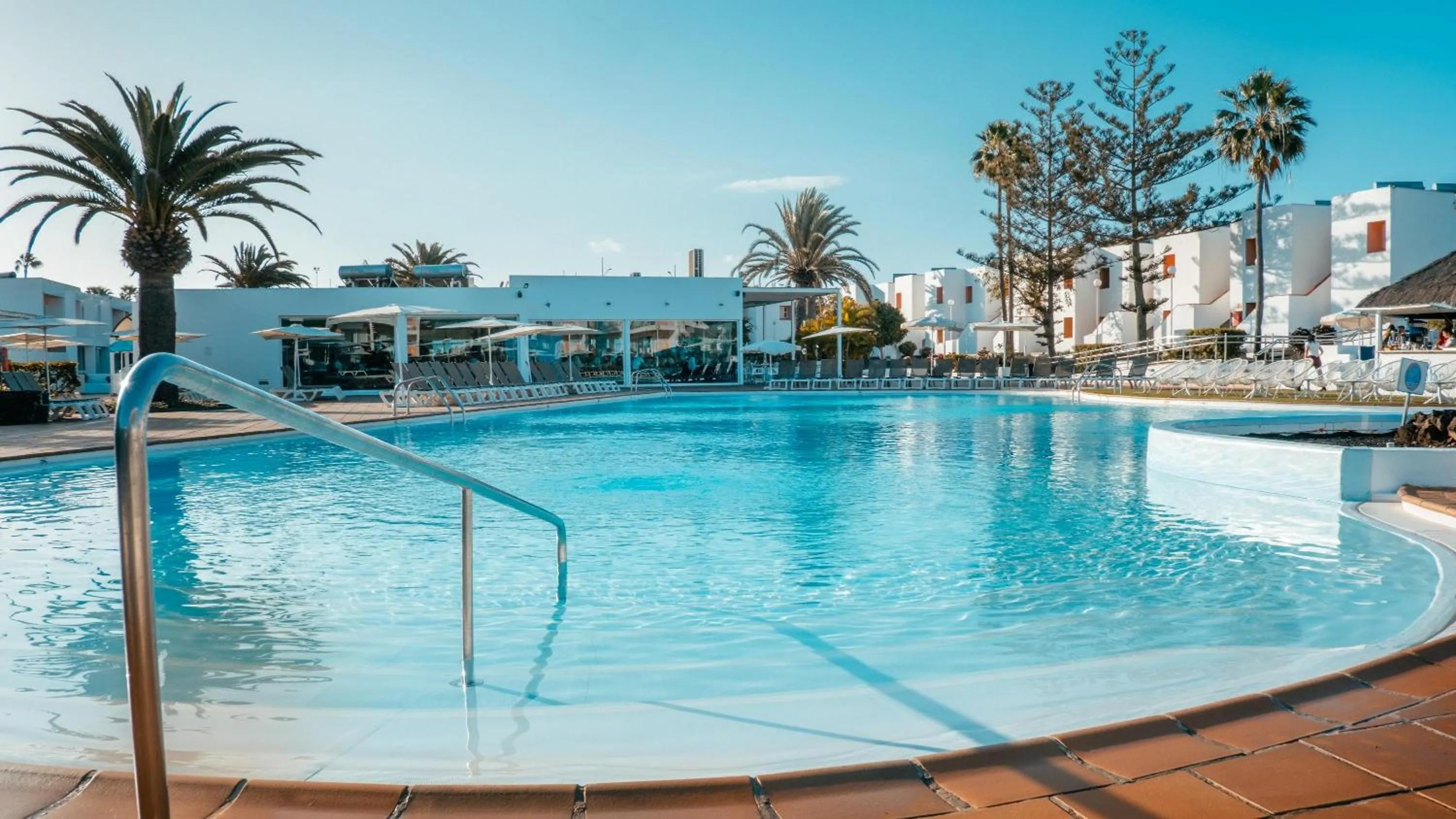 Swimming pool in Labranda Bahía de Lobos