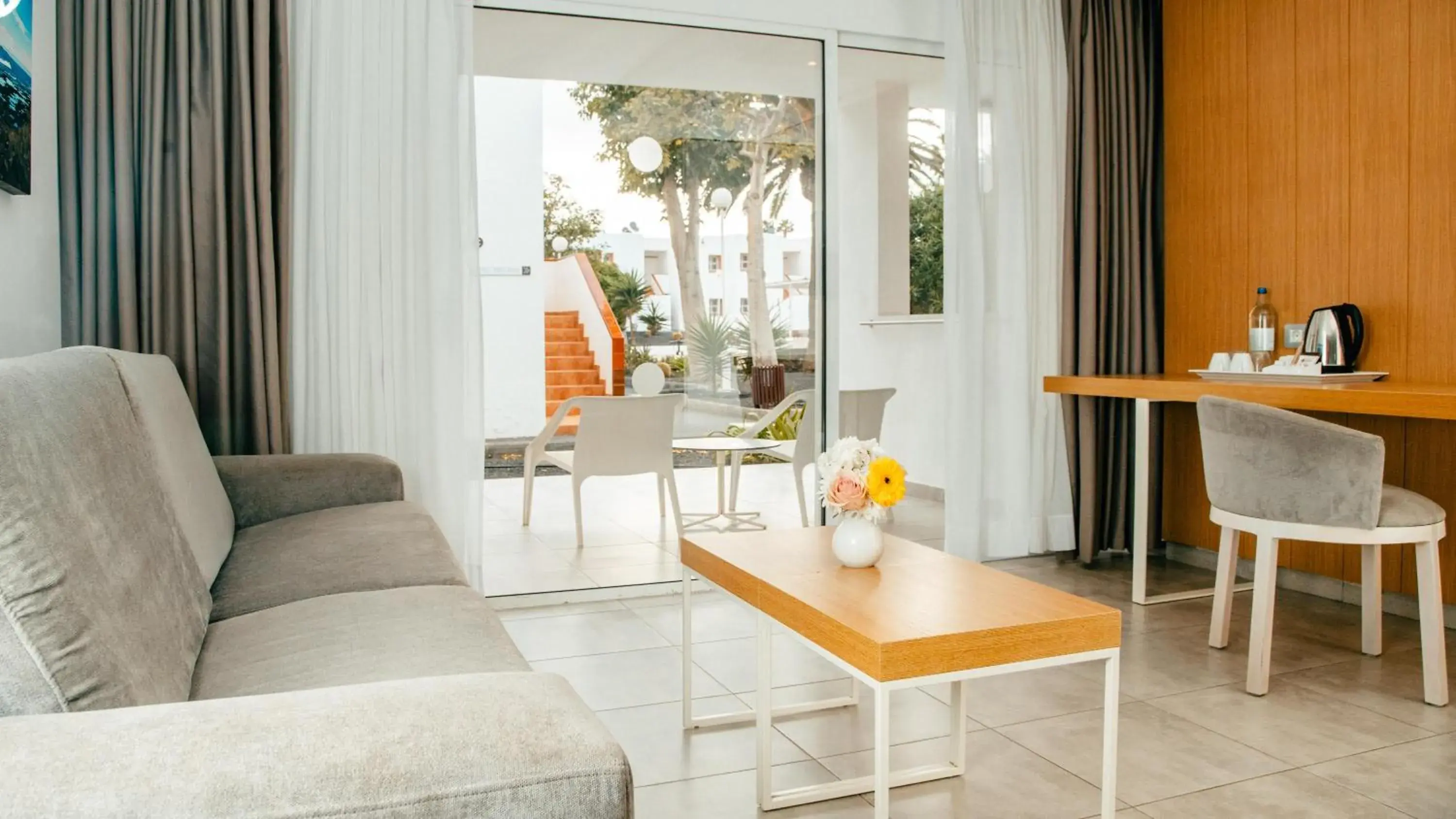 Photo of the whole room in Labranda Bahía de Lobos Photo of the whole room in Labranda Bahía de Lobos