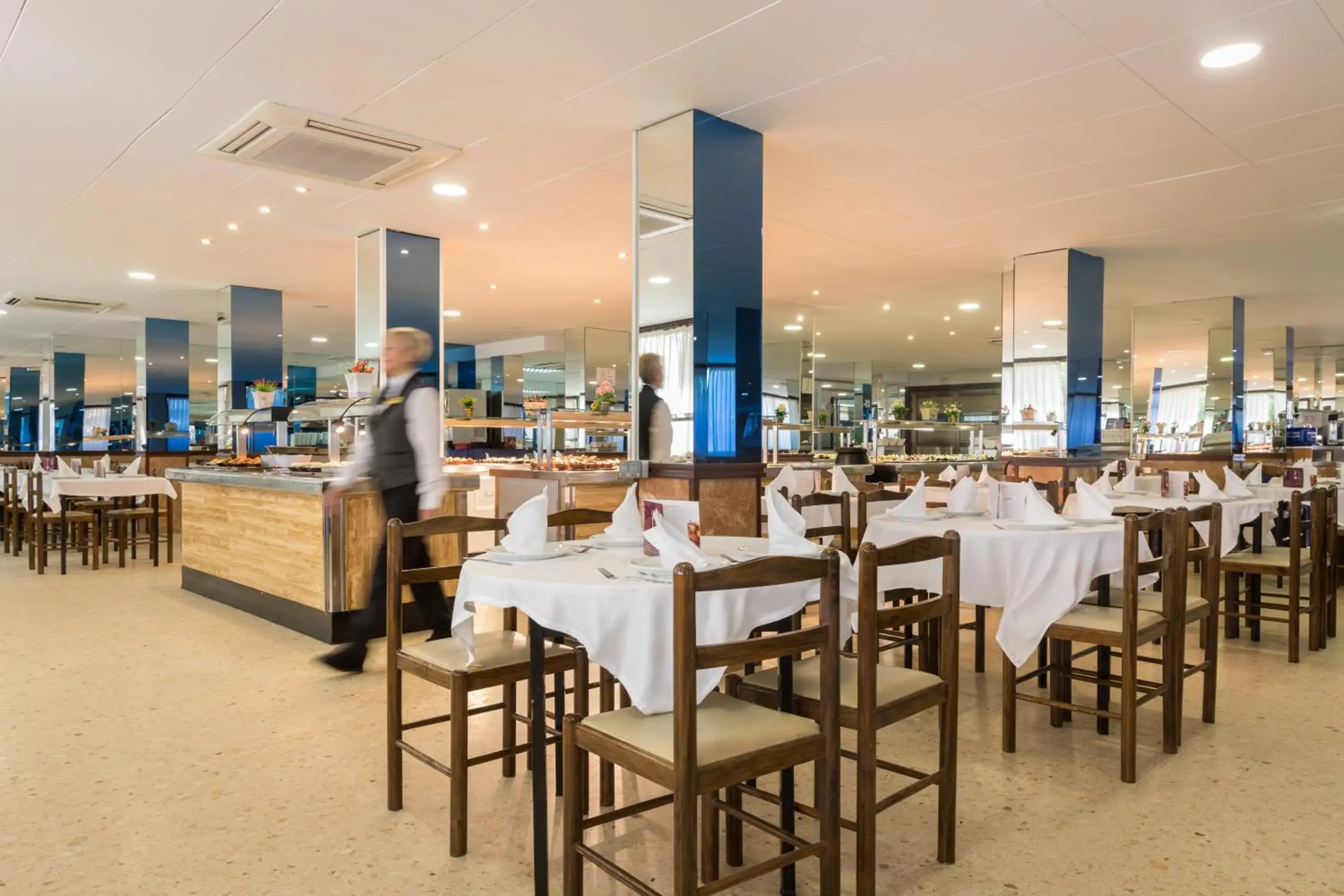 Restaurant/places to eat in htop Palm Beach & SPA #htopEnjoy Restaurant/places to eat in htop Palm Beach & SPA #htopEnjoy