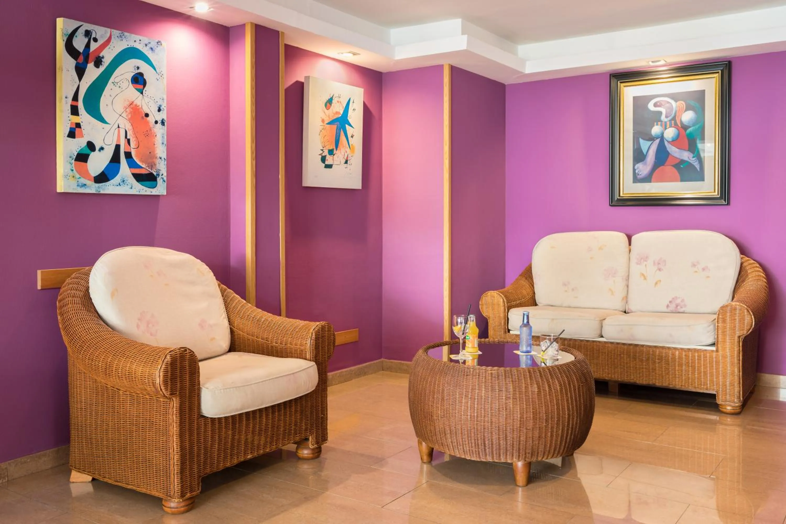 Lobby or reception in htop Palm Beach & SPA #htopEnjoy