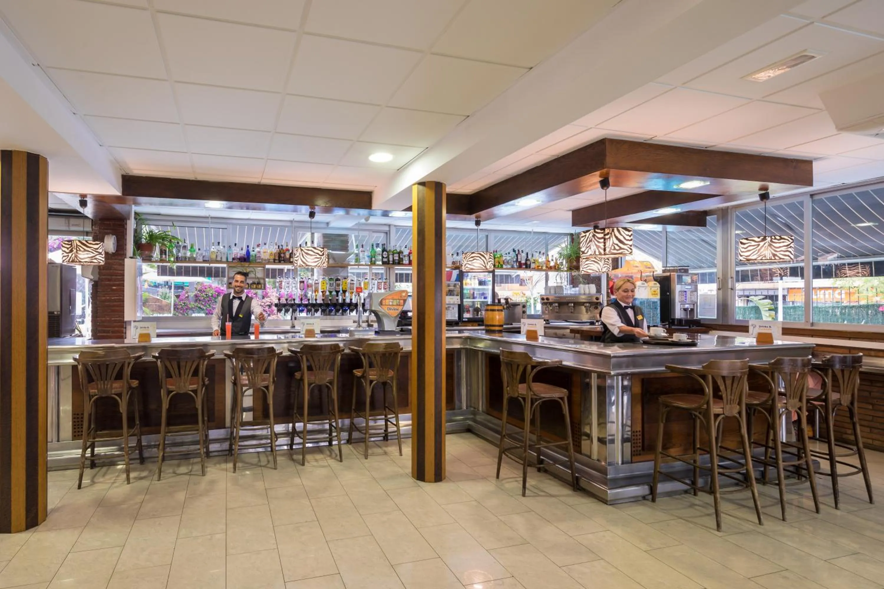 Restaurant/places to eat in htop Palm Beach & SPA #htopEnjoy