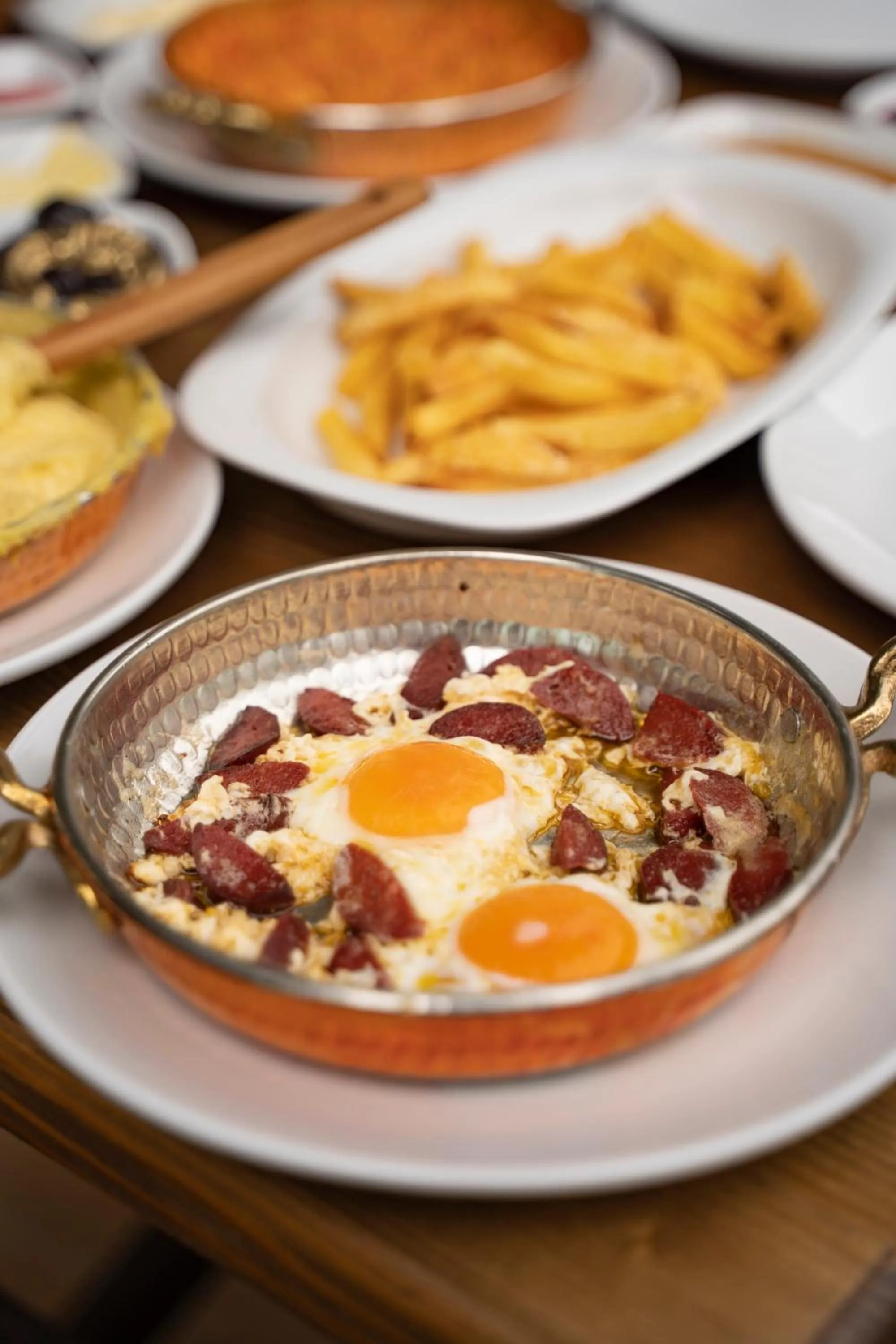 Restaurant/places to eat in Montana Suite Bungalows