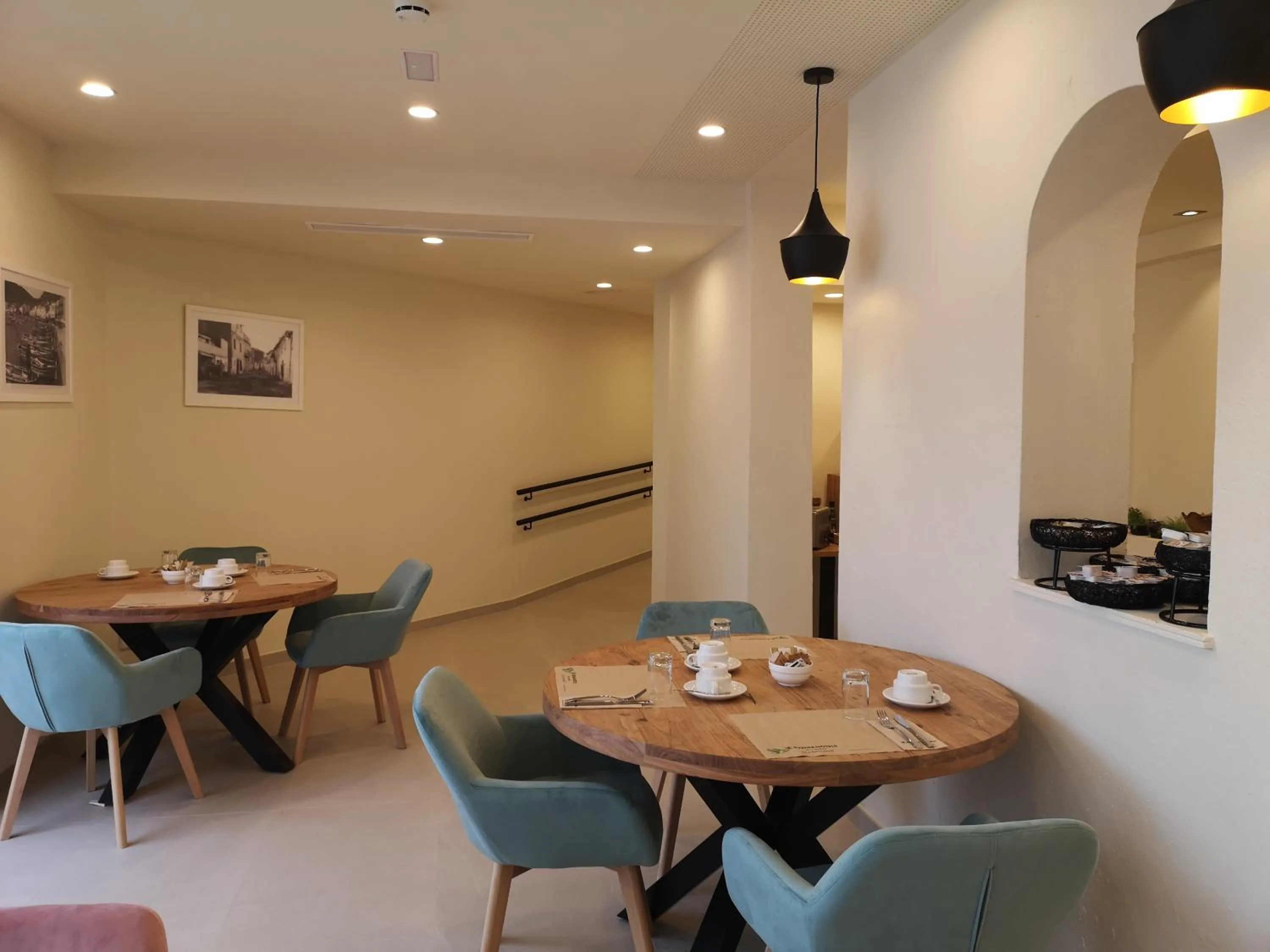 Dining area in Hotel Coral Boutique by gaiarooms