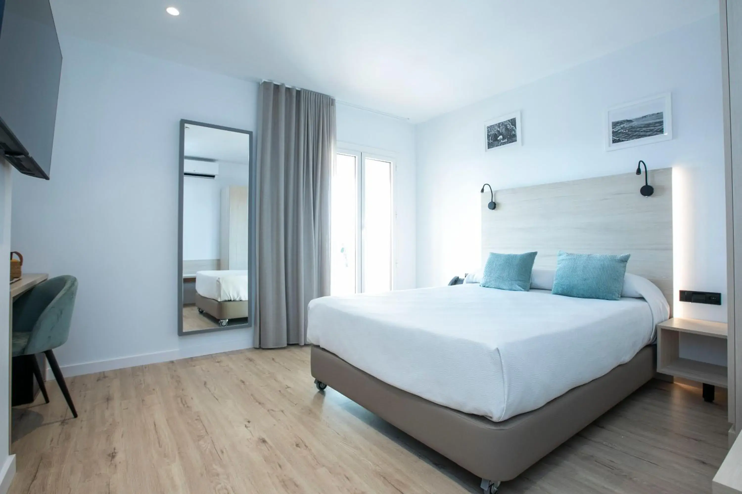 Double Room in Hotel Coral Boutique by gaiarooms Double Room in Hotel Coral Boutique by gaiarooms