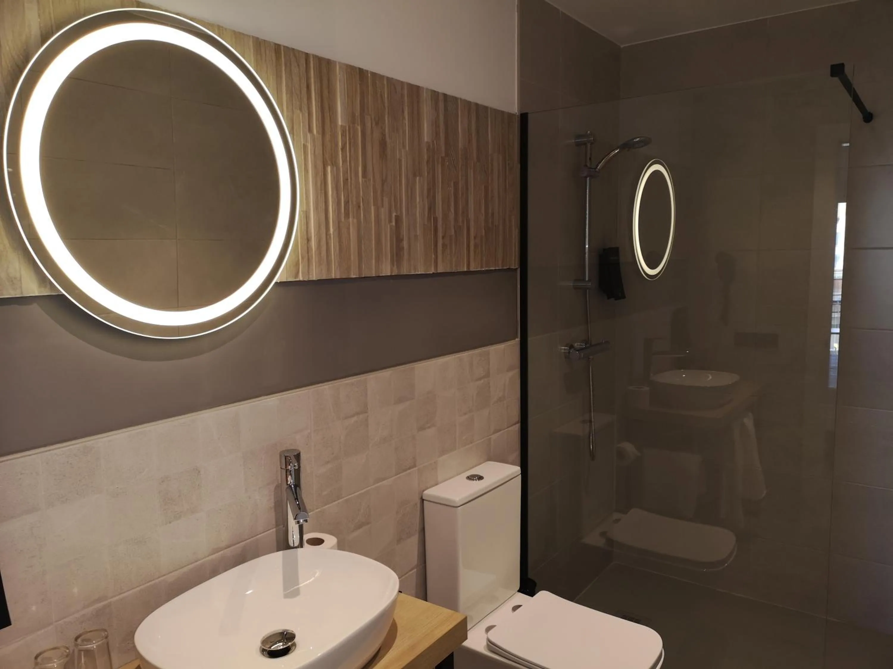 Bathroom in Hotel Coral Boutique by gaiarooms